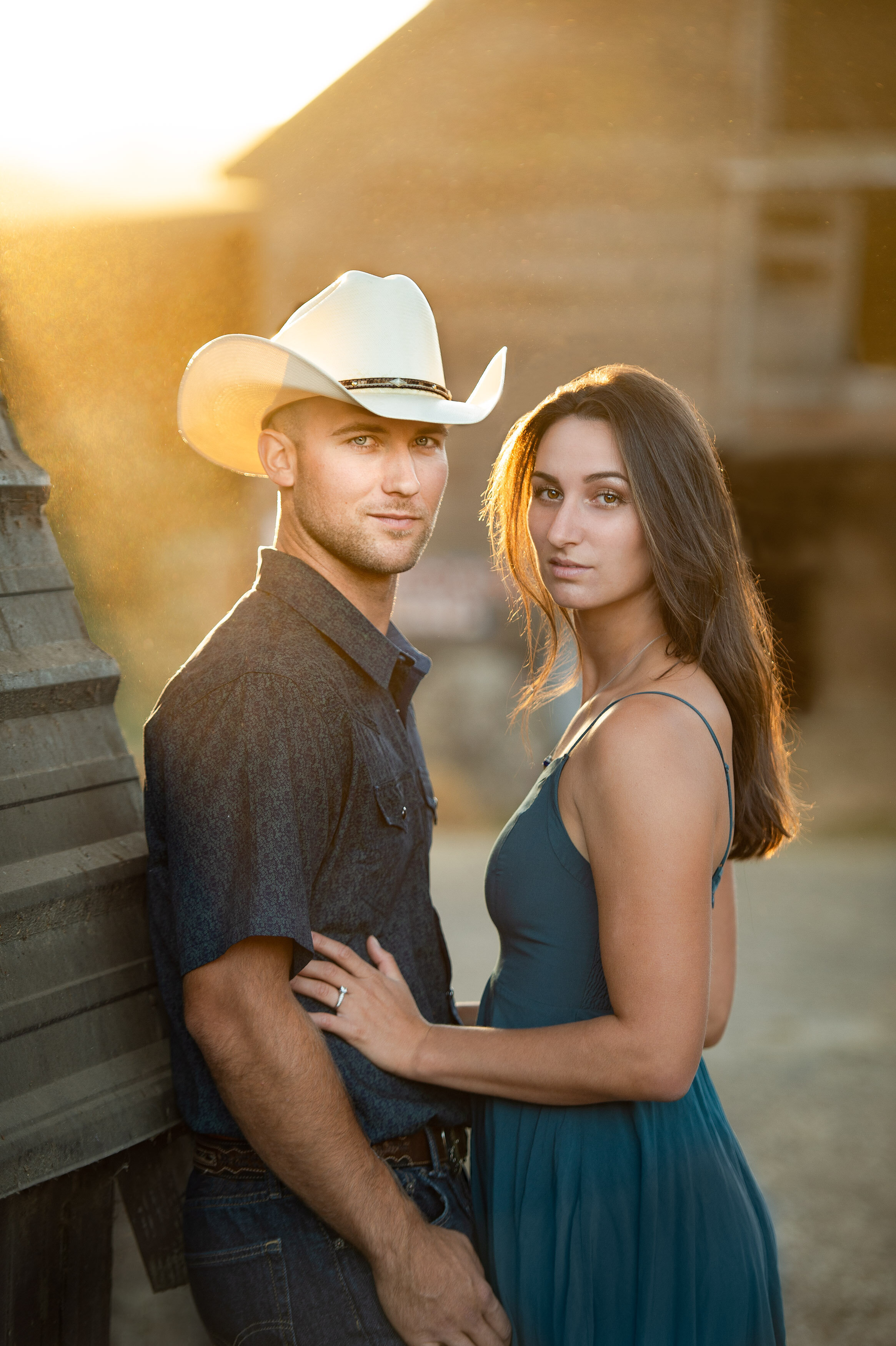 engagement-cowboy-barn-farm-sunset-rustic-intimate-