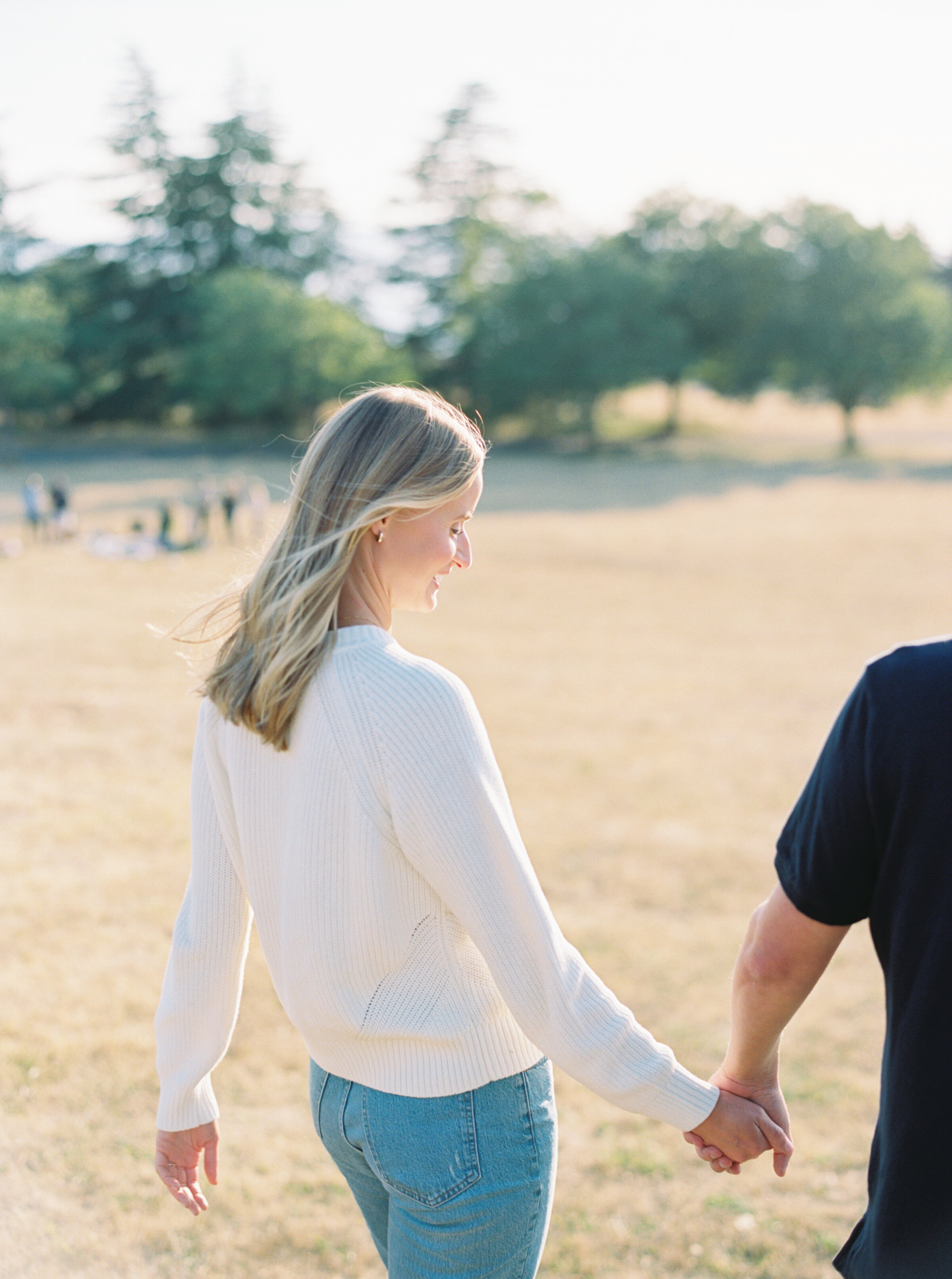 discovery-park-engagement-photos-summer-ben-shannon-4