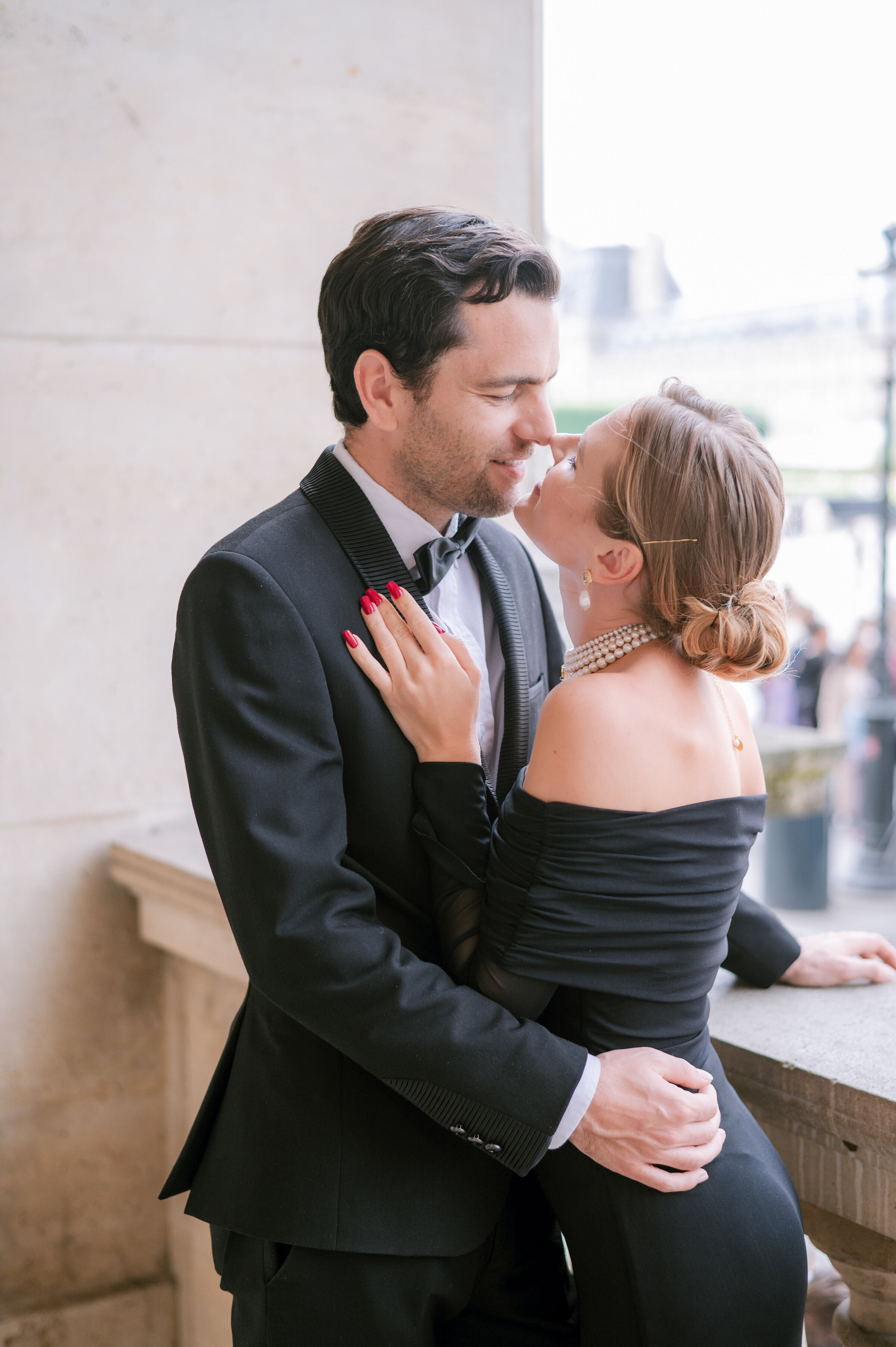 Photography-by-Emma-Paris-Wedding-Photography-La Louvre0001