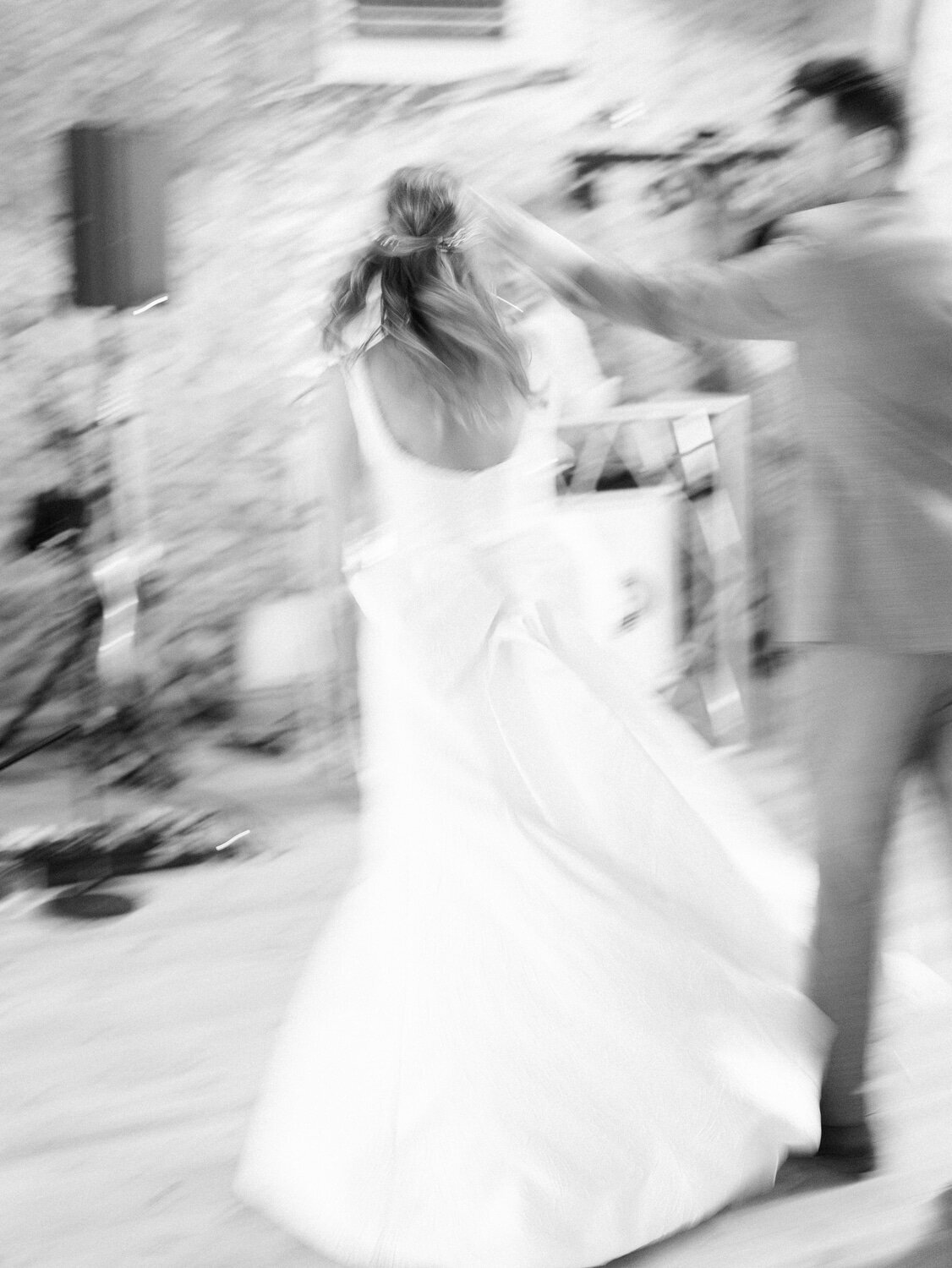 couple dance during their wedding in paris