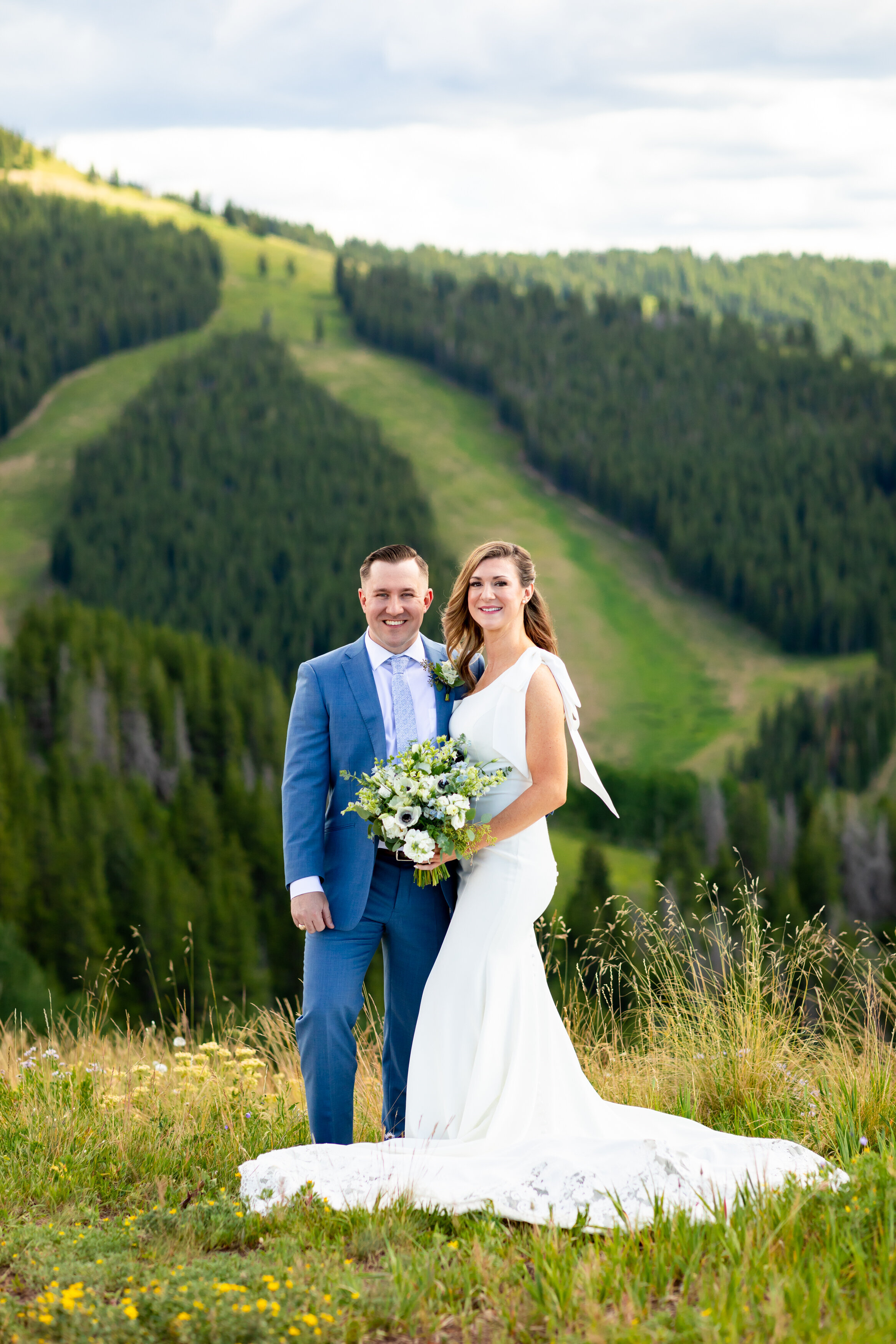 Hillary-Shedd-Photography-Vail-Wedding-Deck-Colorado-Wedding-Venue-6