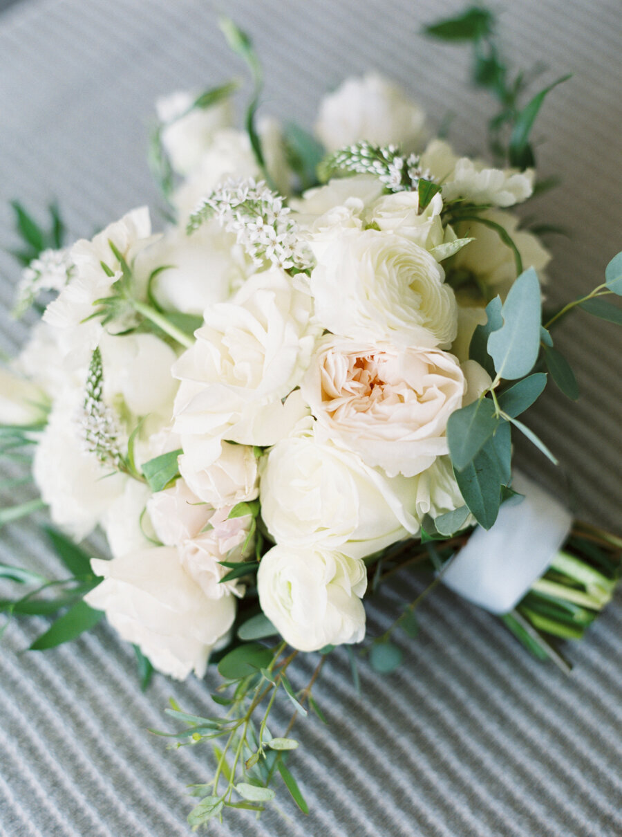 peach and white rose bridal bouquet