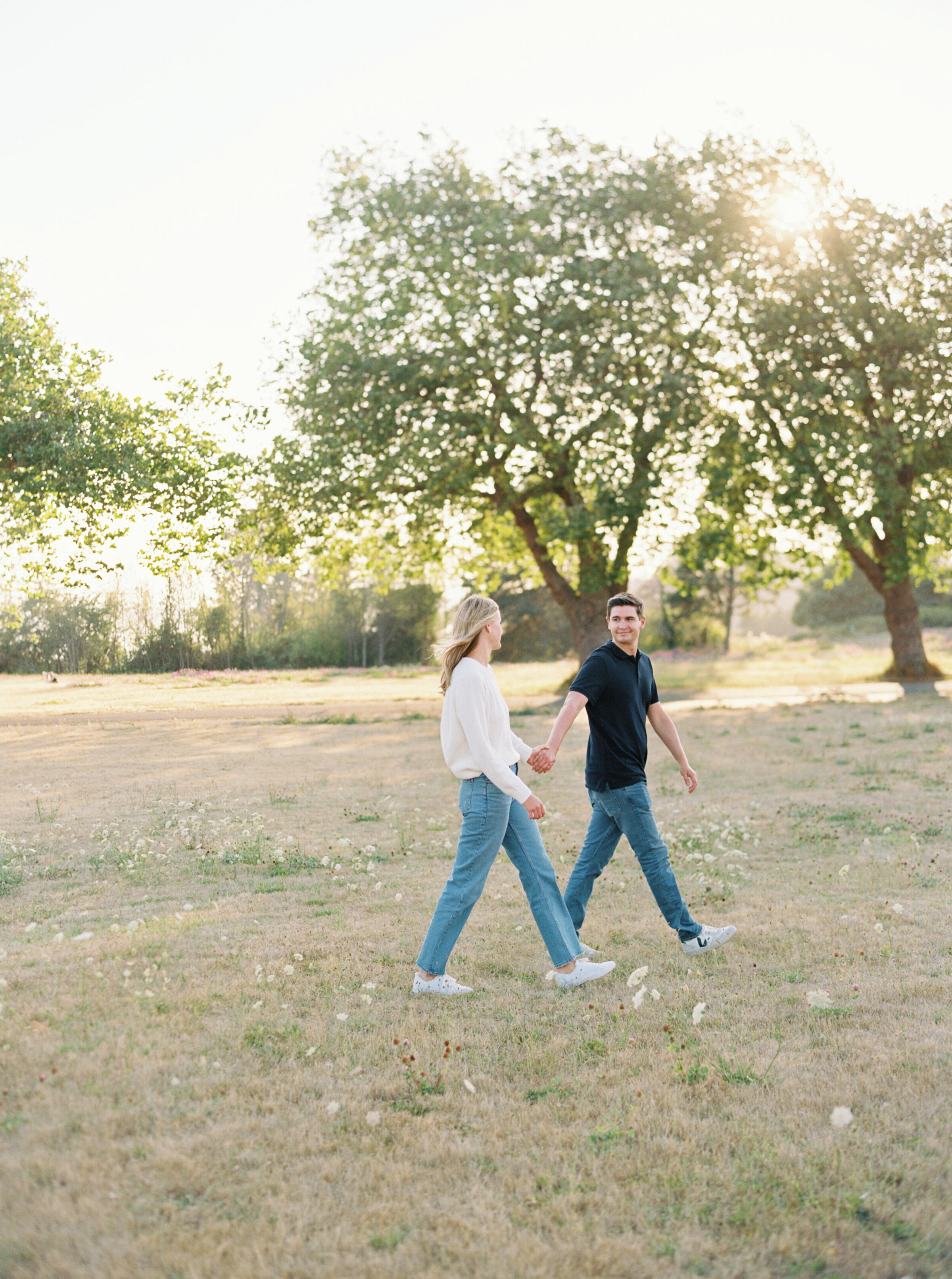 discovery-park-engagement-photos-summer-flower-field-5