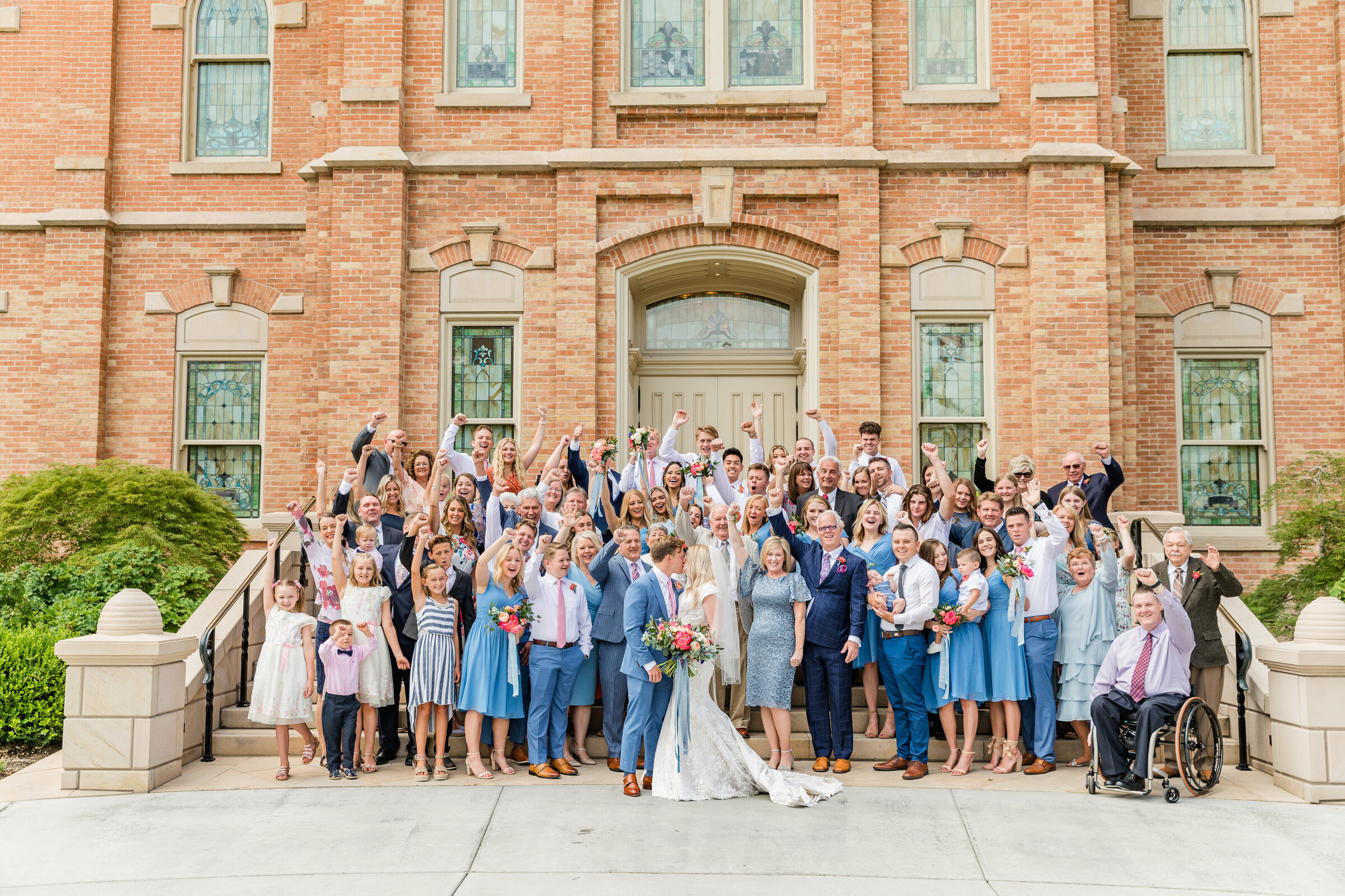 utah wedding photography at the loggia at thanksgiving point