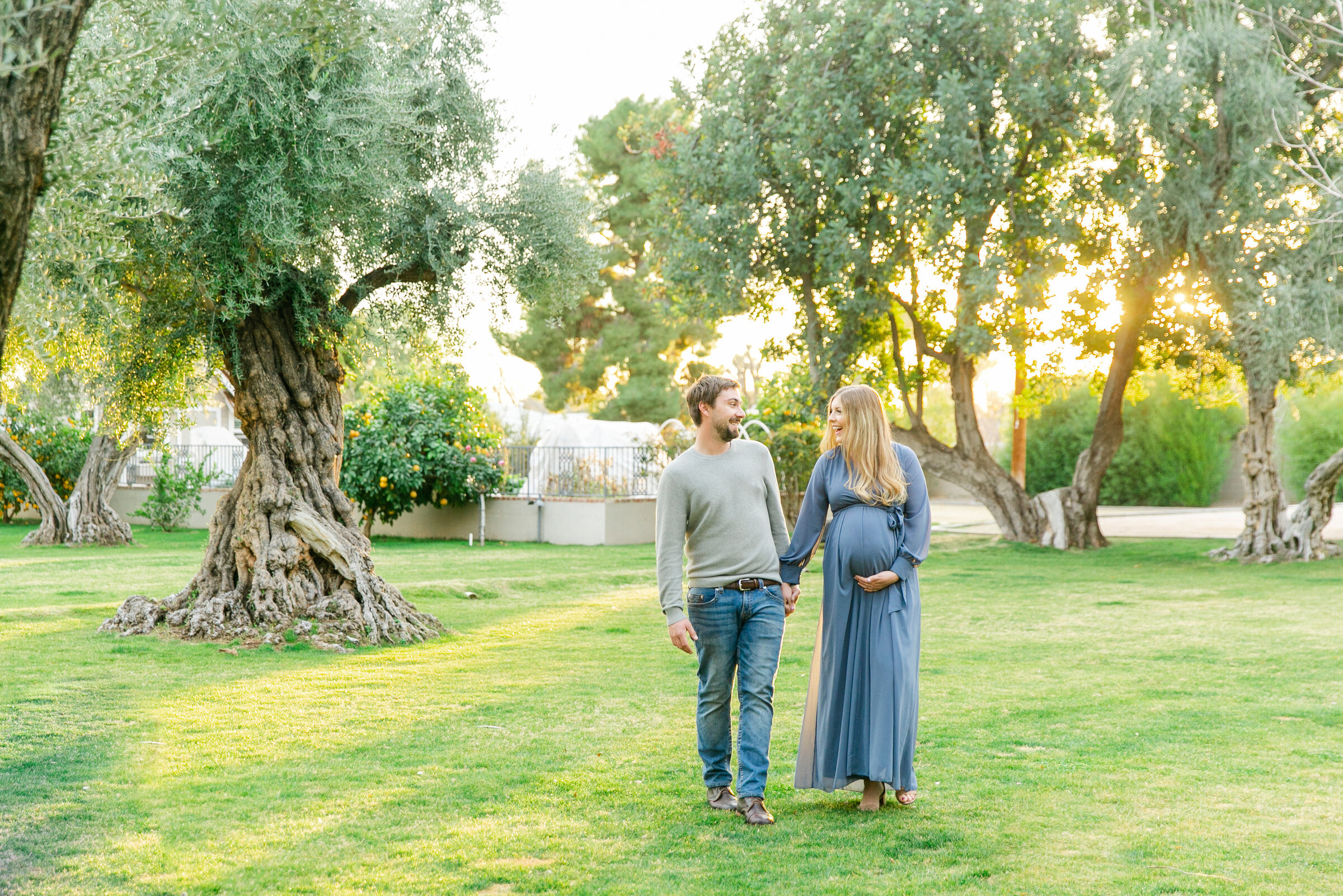Karlie Colleen Photography - Phoenix Arizona Maternity Session - Green Historic Home - Hannah & Calvin -99