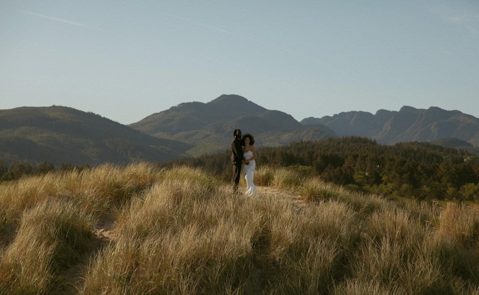 oregon-elopement-photographer-cannon-beach-elopement-tam-wedding-co-189_websize