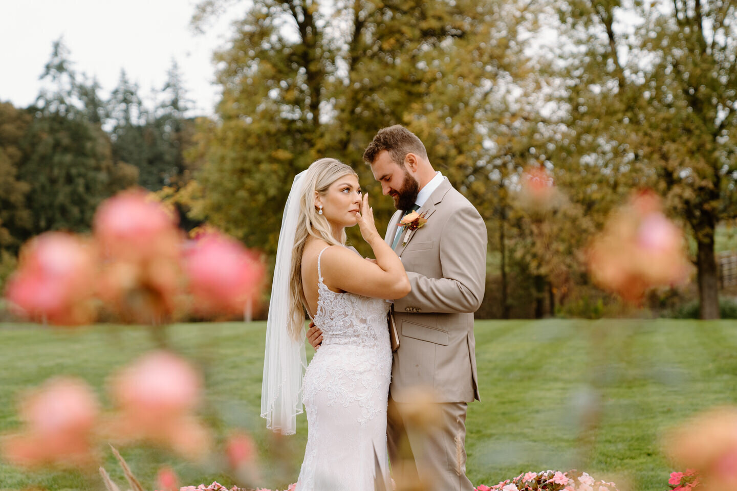 postlewaits-wedding-oregon