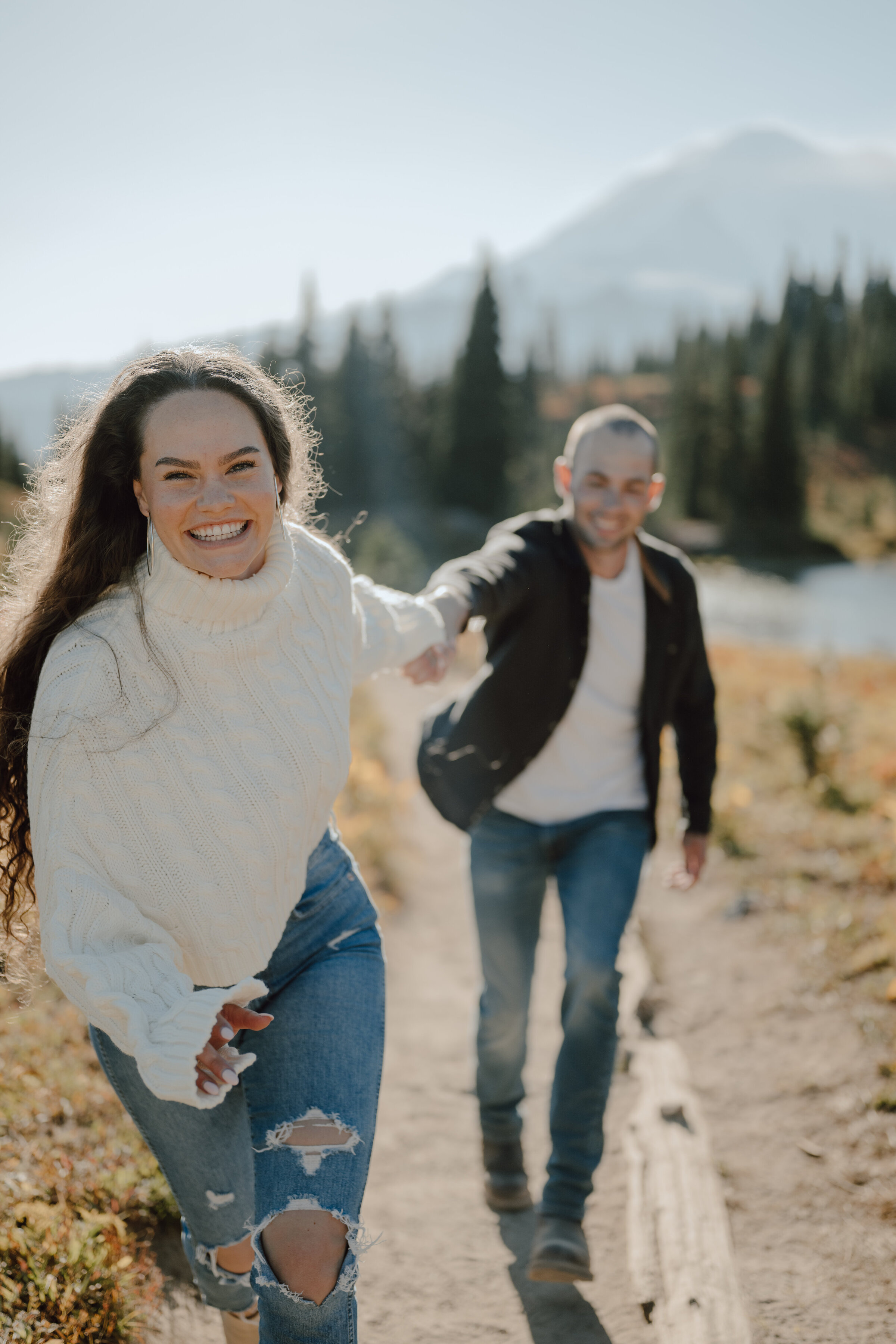 spenser-couple-mount-rainier-washington-108