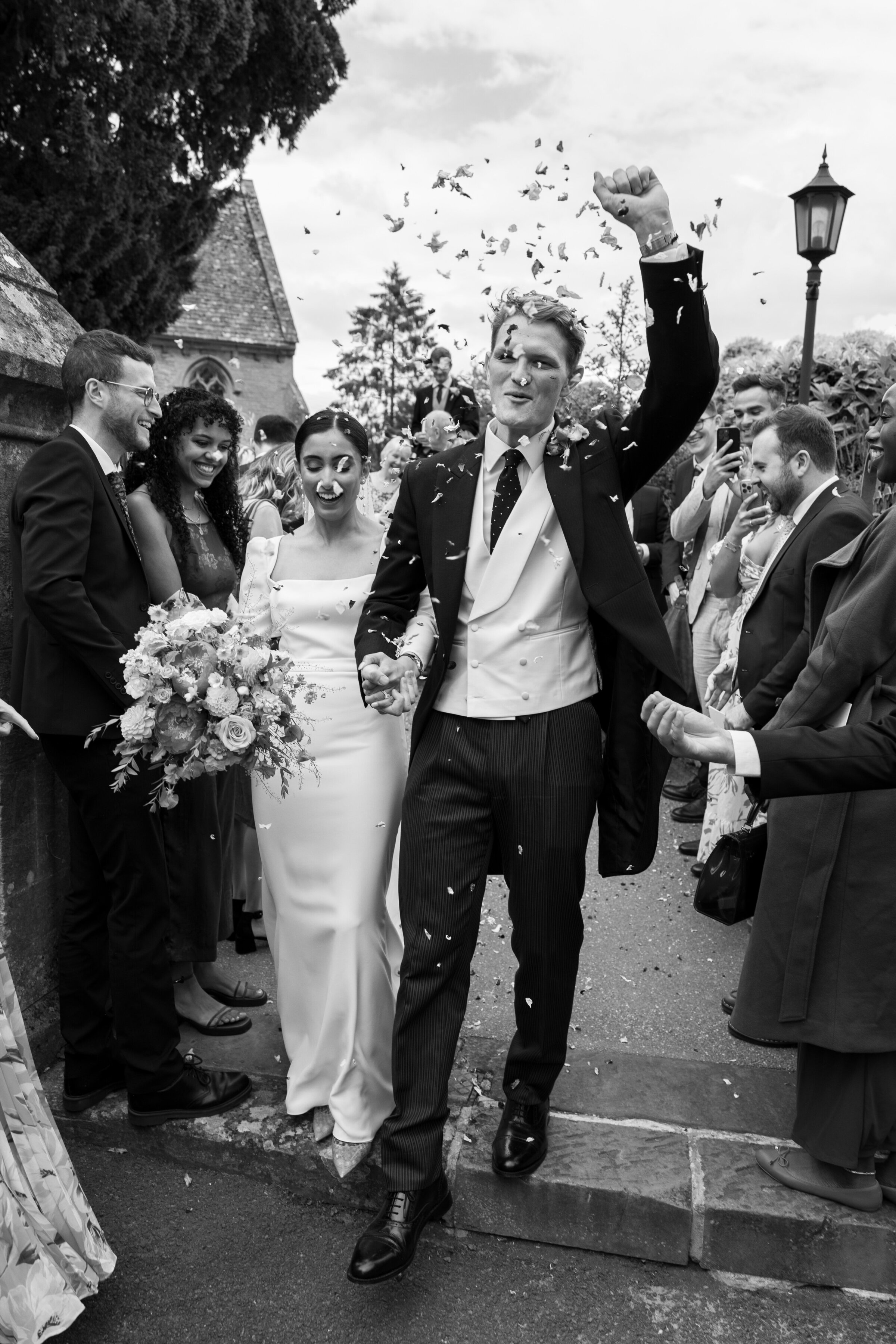 sezincote-wedding-confetti-1