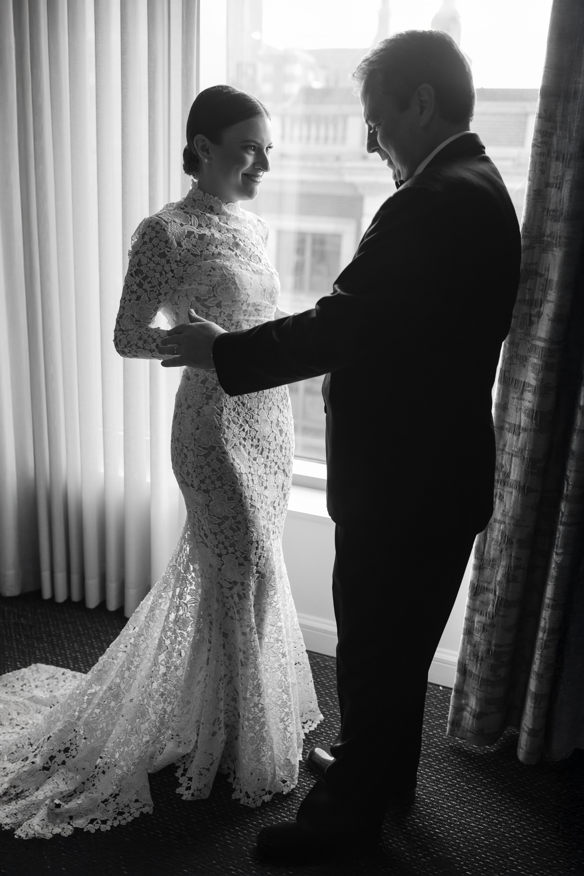 cedar-lakes-esate-wedding-father-daughter-first-llo