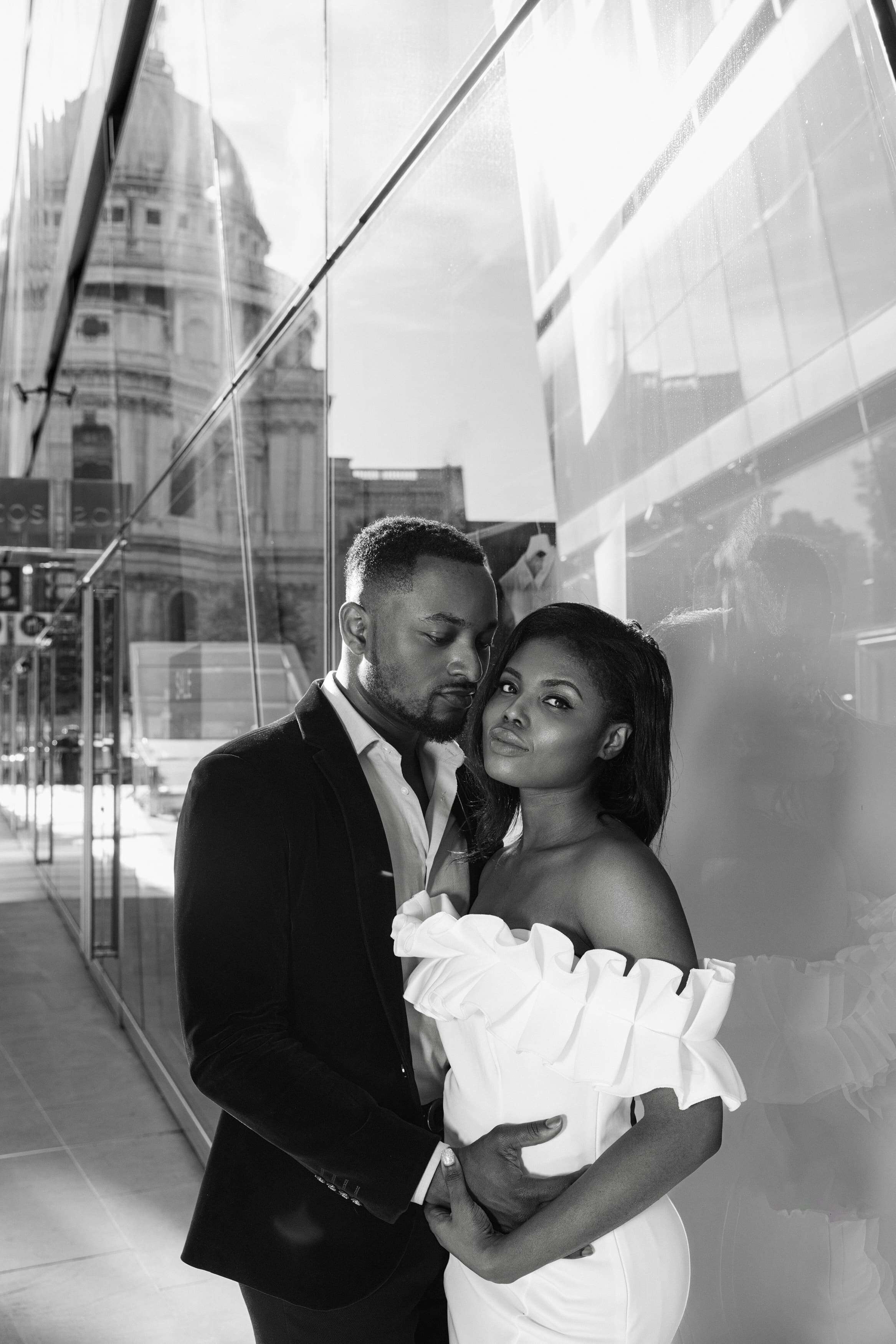 couple-posing-for-London-elopement-photographer-st-paul's-cathedral-1301-Hadi Photography