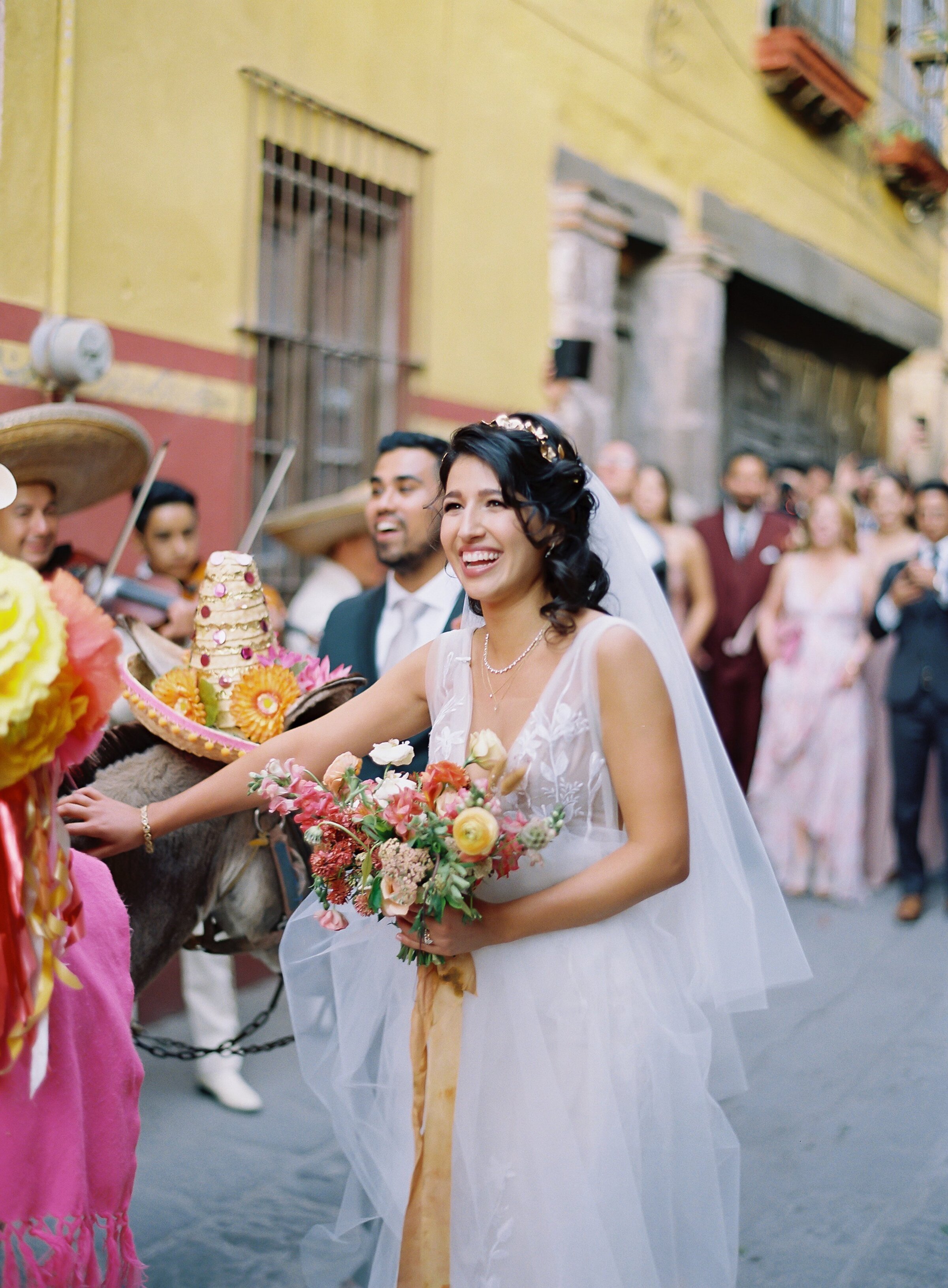 Vicki Grafton Photography Casa Hyder San Miguel de Allende Luxury Fine aRT Film Wedding Martha Stewart Bride Destination 50