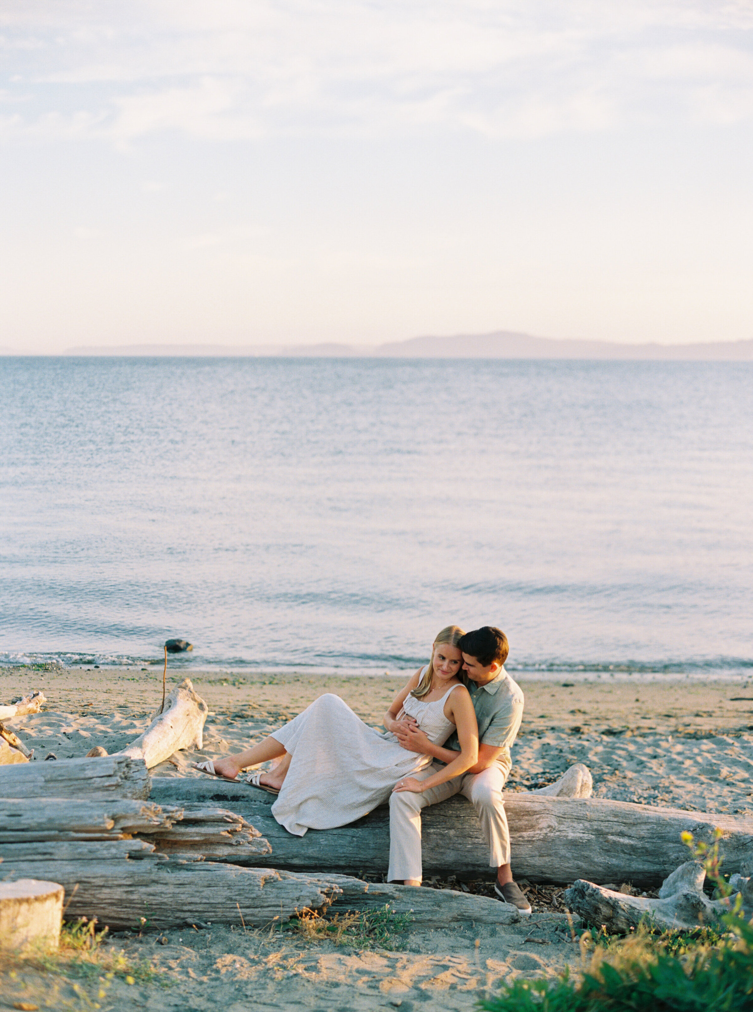 discovery-park-beach-engagement-photos-film