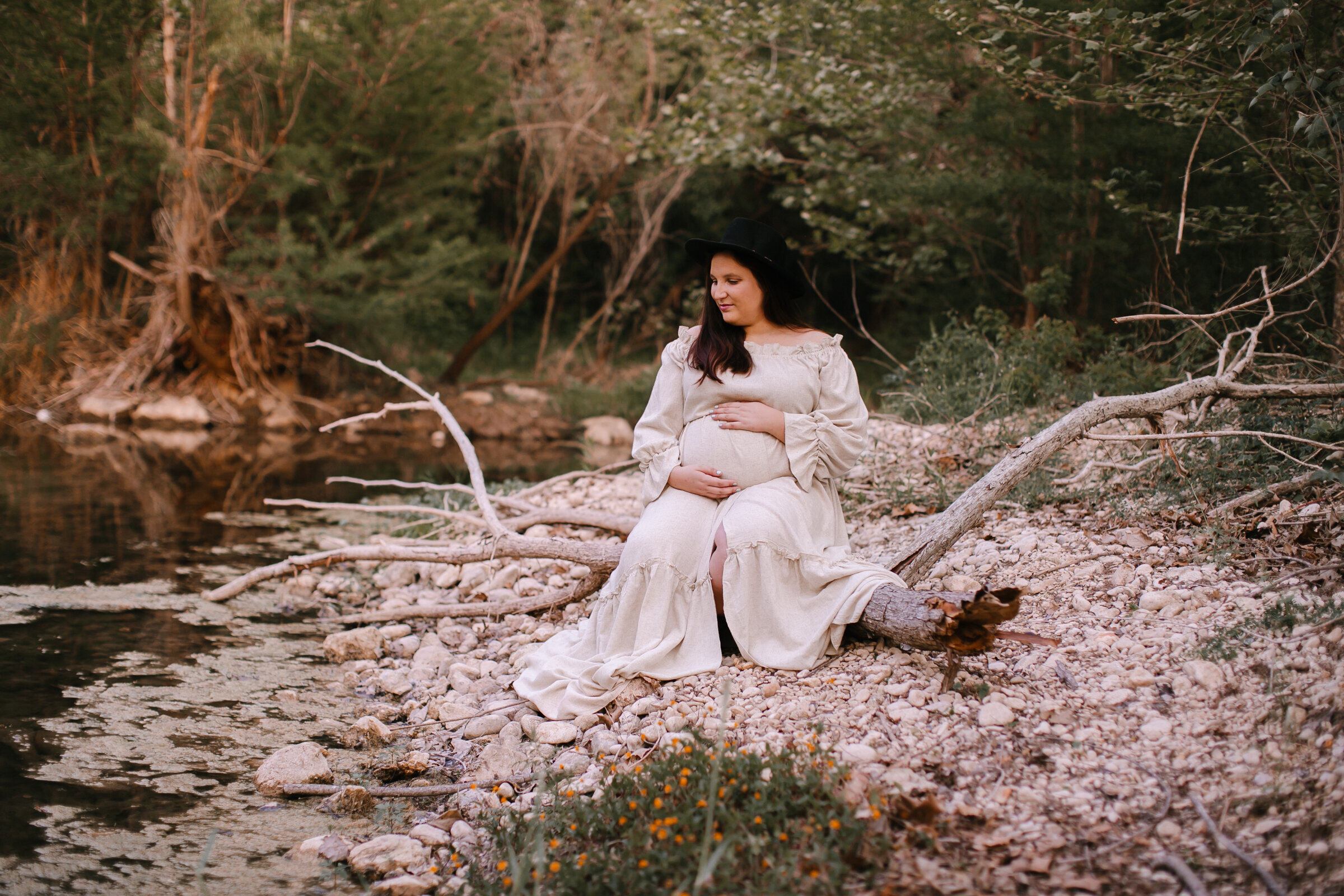 stunning maternity portrait session
