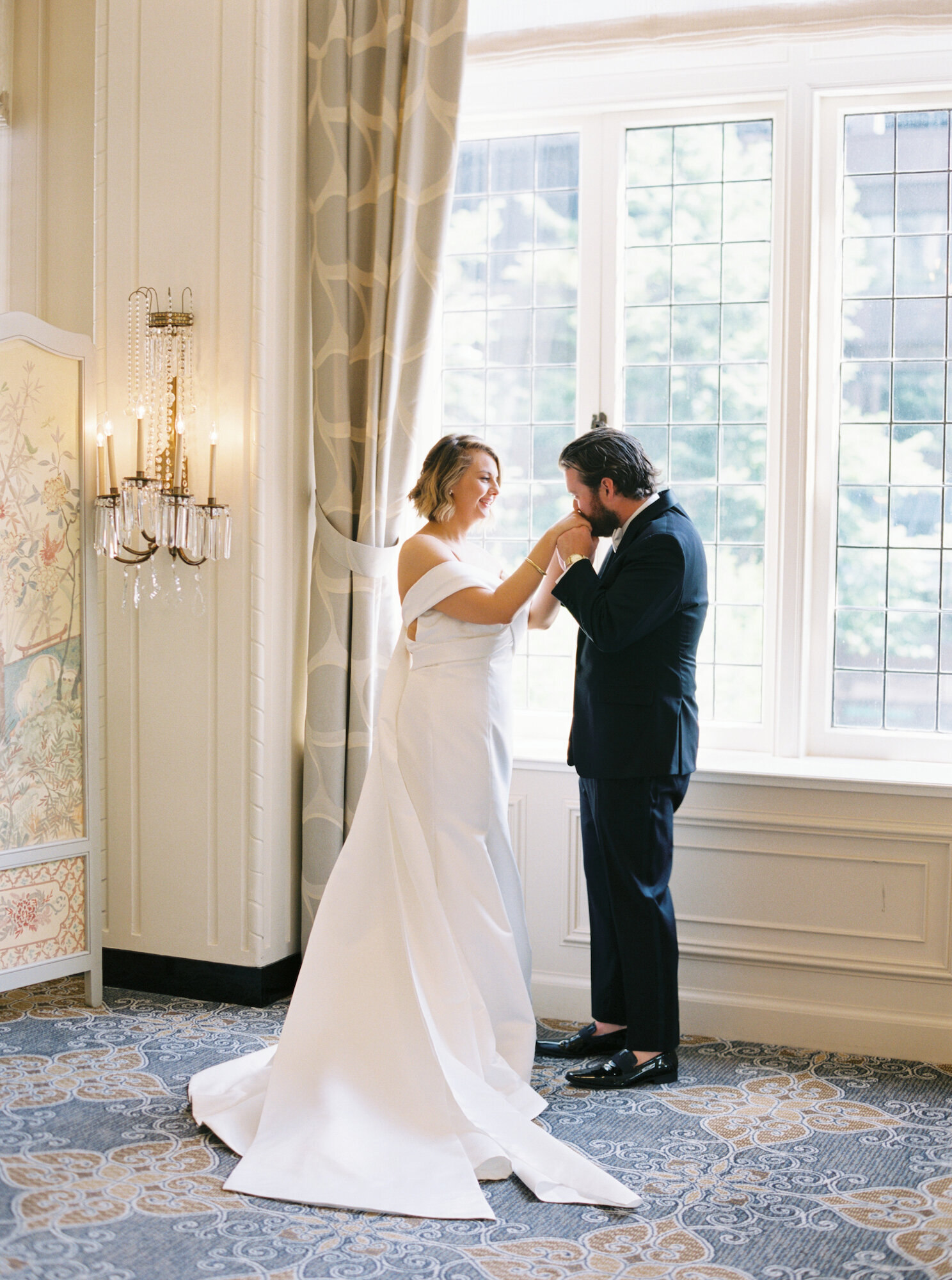 The-Rainier-club-seattle-wedding-heritage-room-bride-groom-photos