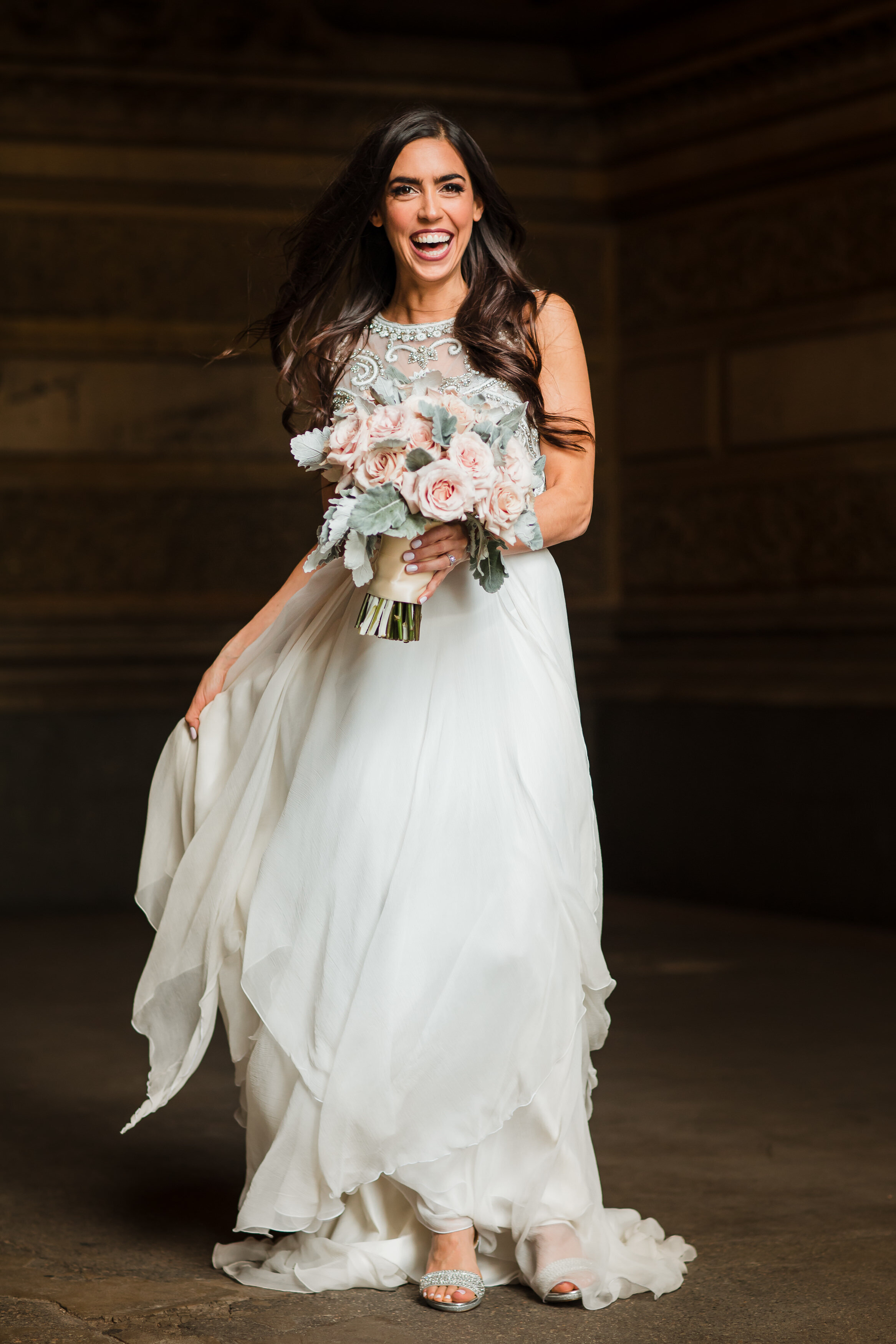 lucy-wedding-philly-bridal-portrait-city-hall