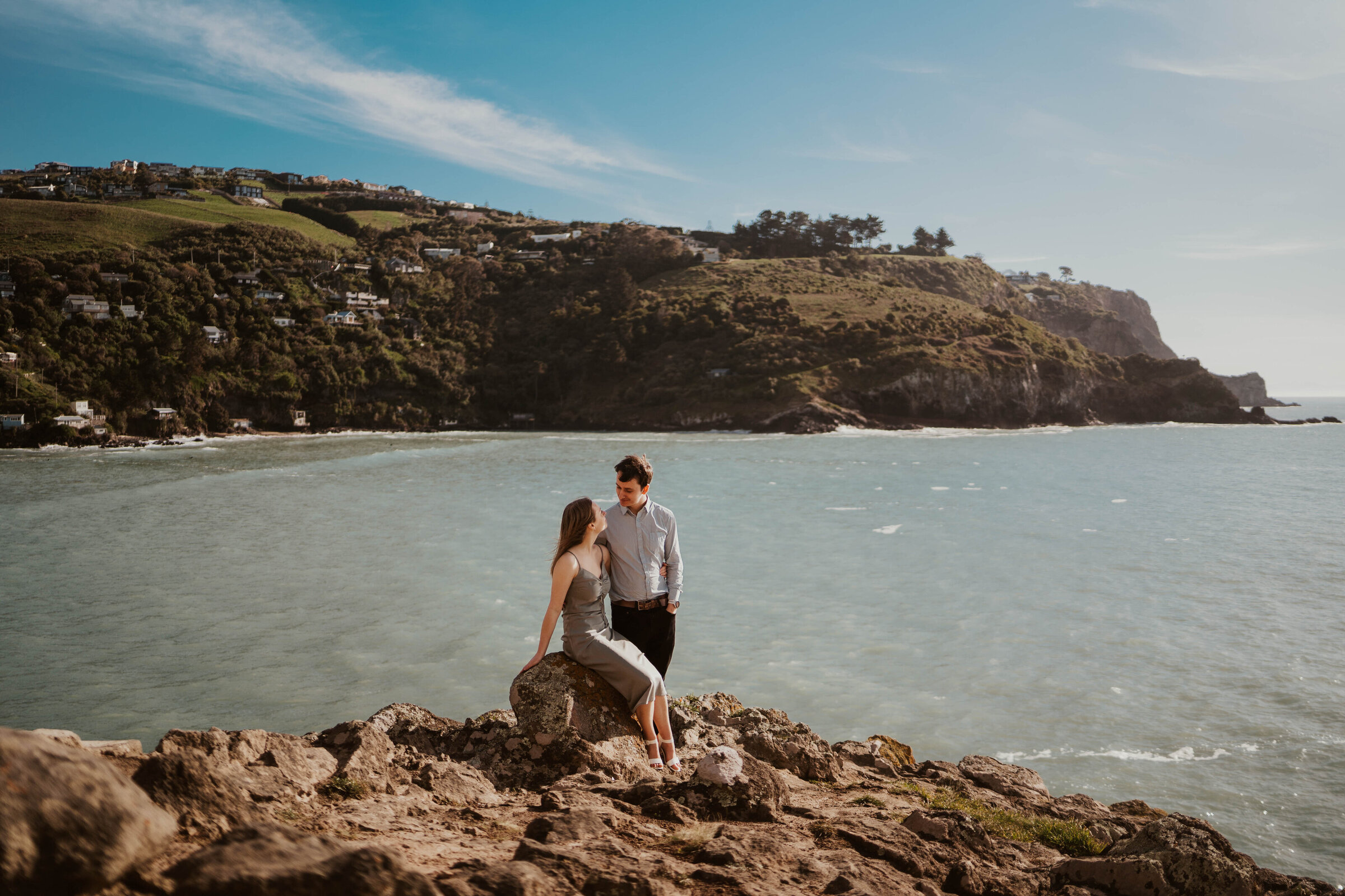 Dunedin engagement kiss
