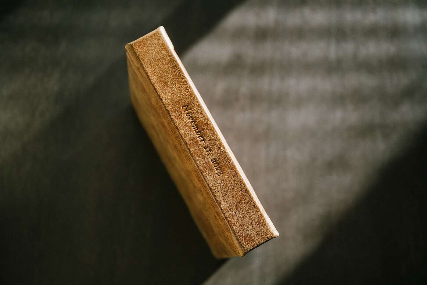 Fine-Art-wedding-album-brown-leather-spine-imprinting