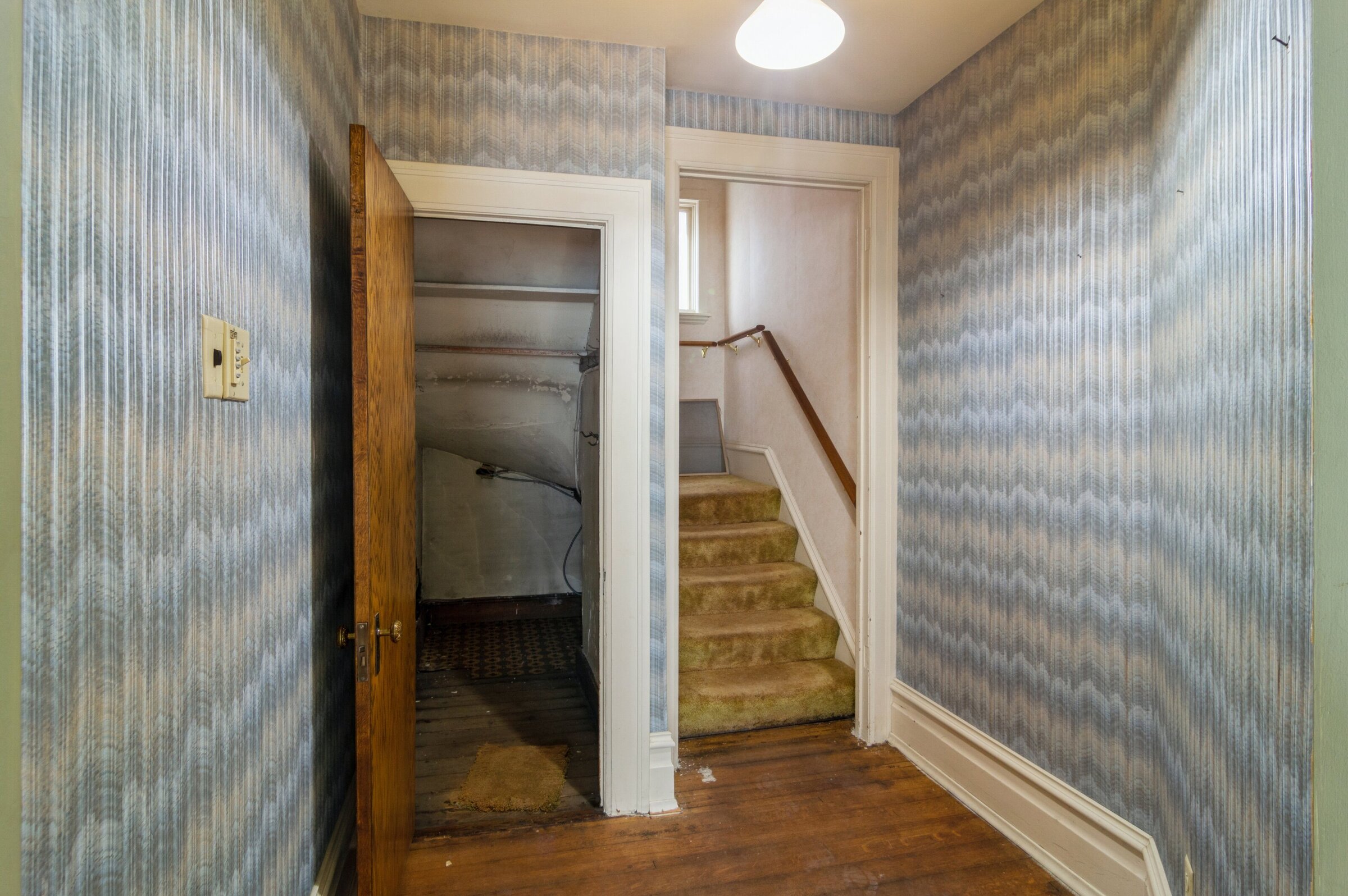 17 - Stairwell
