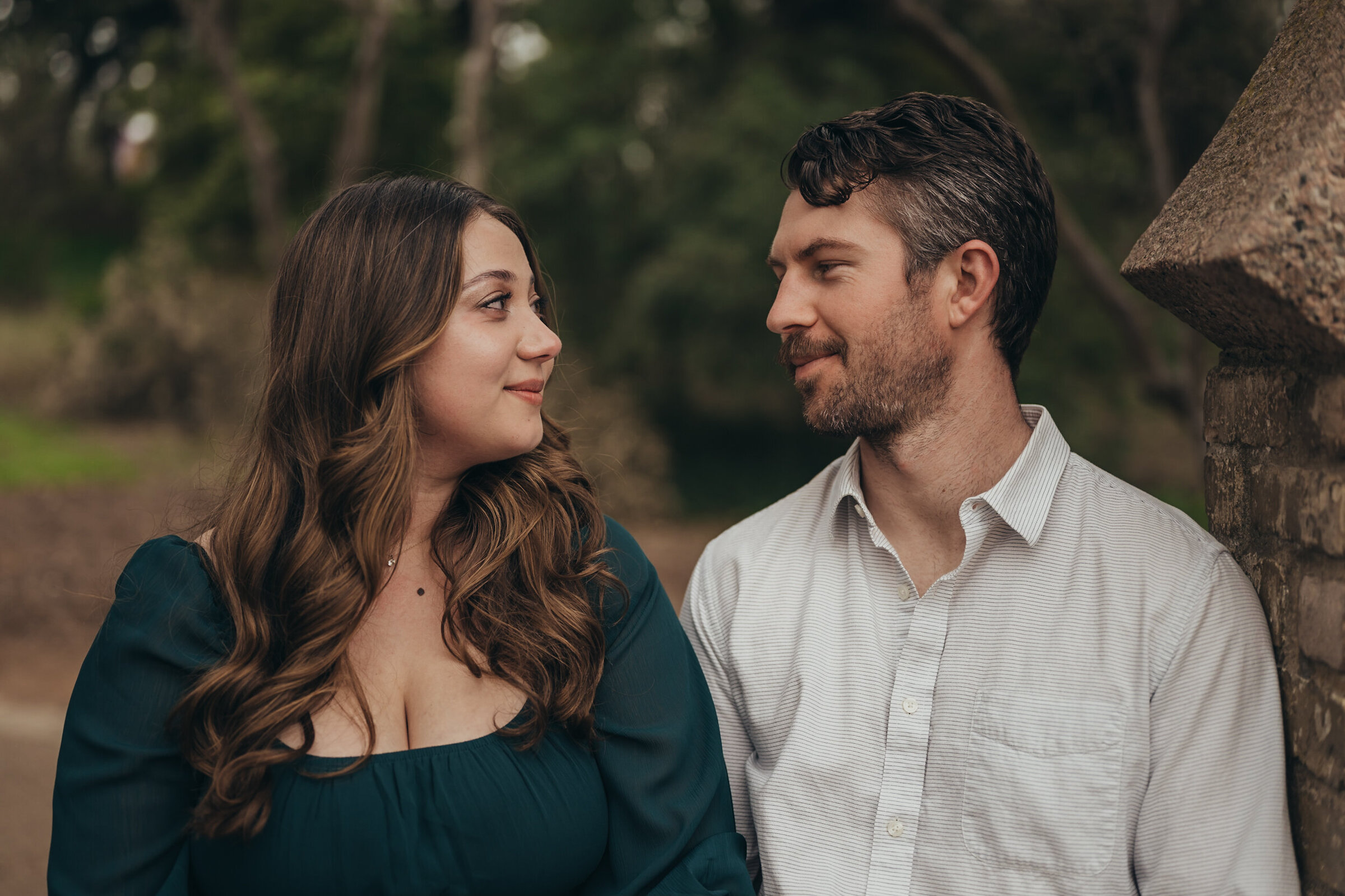 engagement-session-couple-smiling