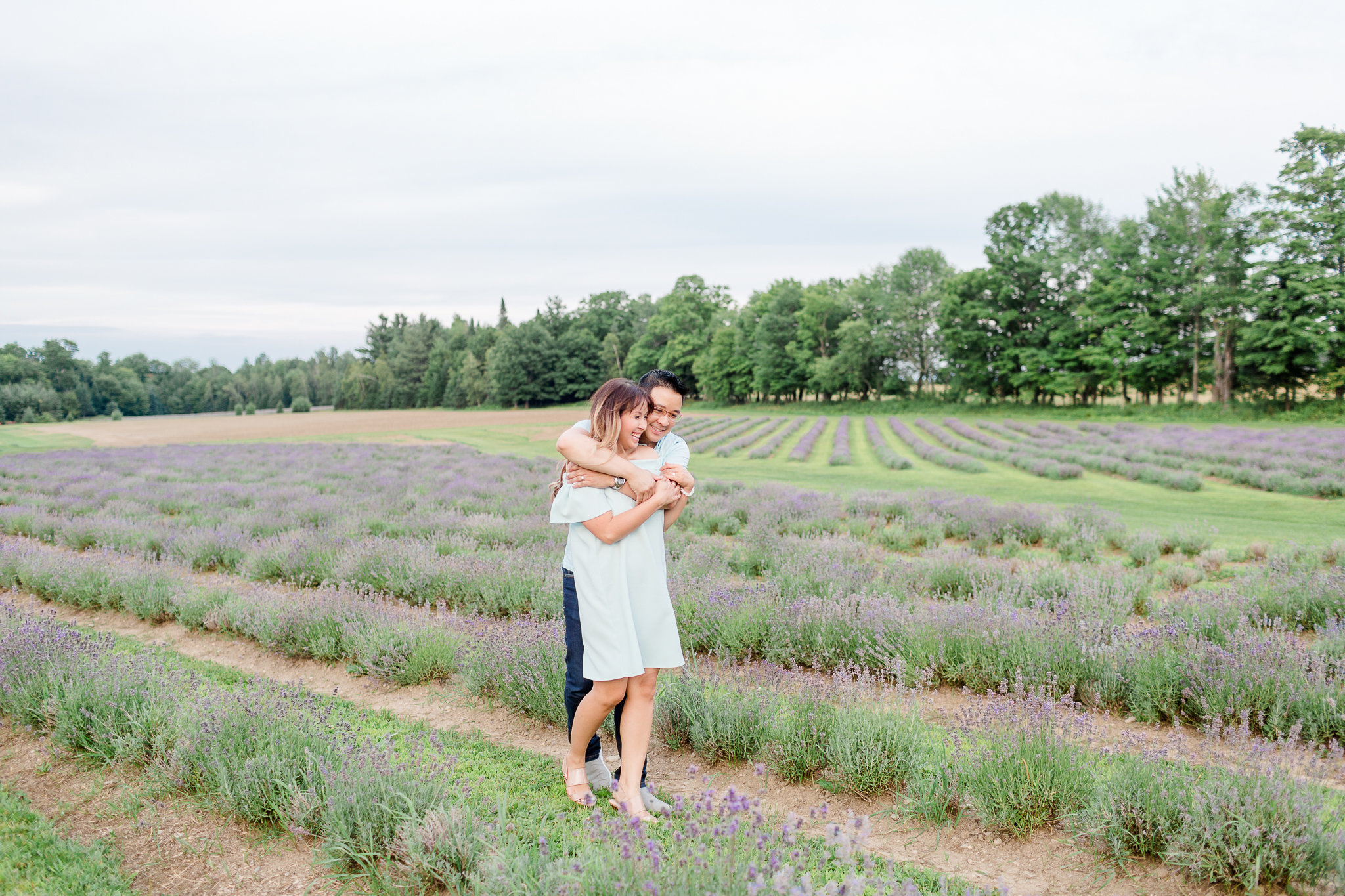 photographe-seance-anniversaire-de-mariage-champs-de-lavande-lisa-renault-photographie-wedding-anniversary-session-montreal-photographer-38