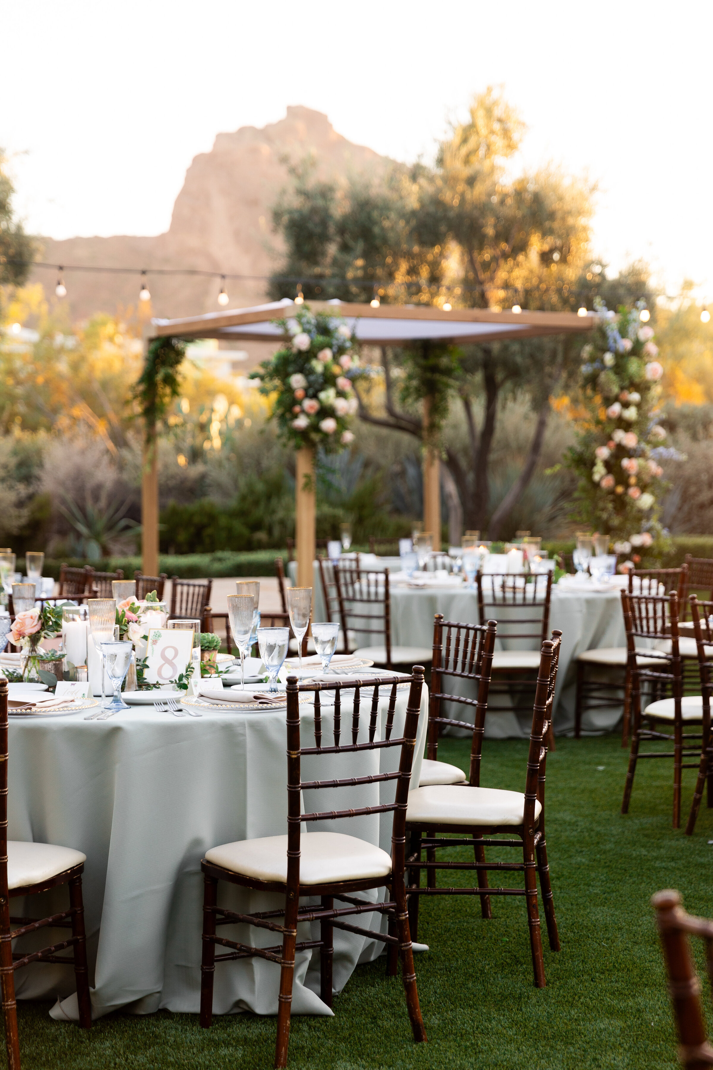 Karlie Colleen Photography - Emily & Mike - Wedding Sneak Peek - El Chorro - Arizona - Revel Wedding Co-292