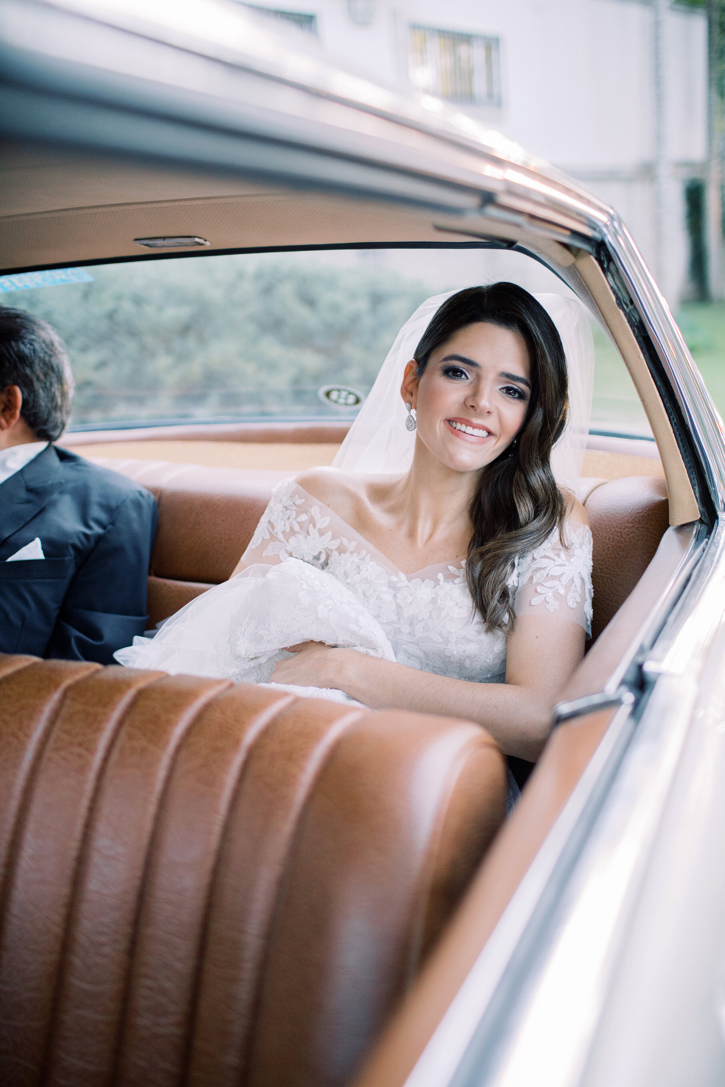 Fine Art Film Wedding Photographer Vicki Grafton Photography Destiantion Caribbean Luxury Villa Honduras  Roatan Anamarias Eventos17