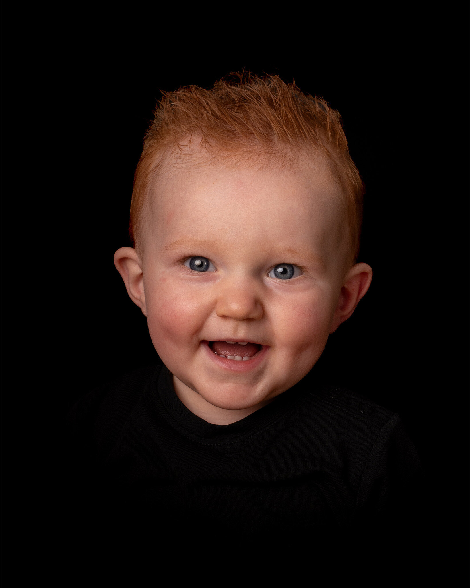 kinderportret zwarte achtergrond friesland-2