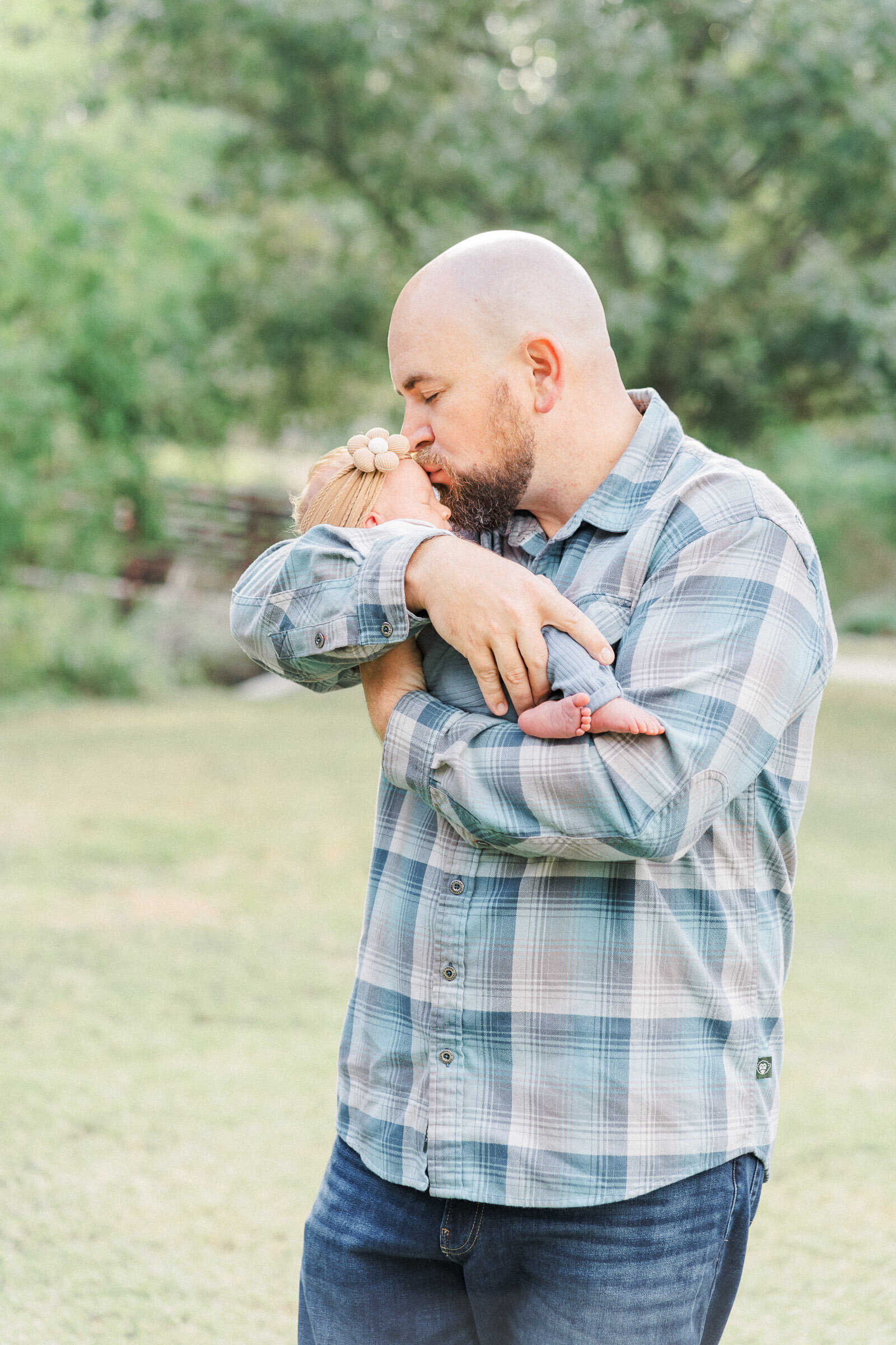 Autumn-outdoor-newborn-session-12