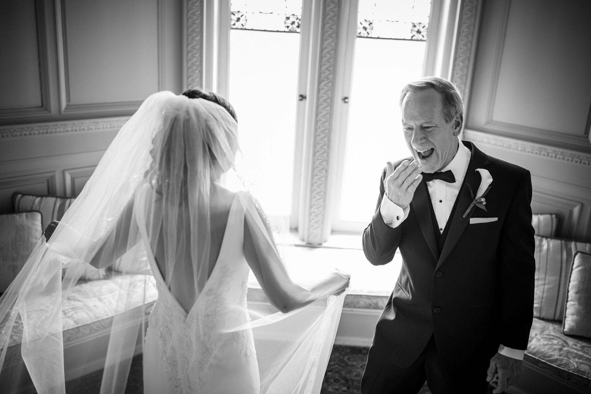 philly-wedding-father-daughter-first-look