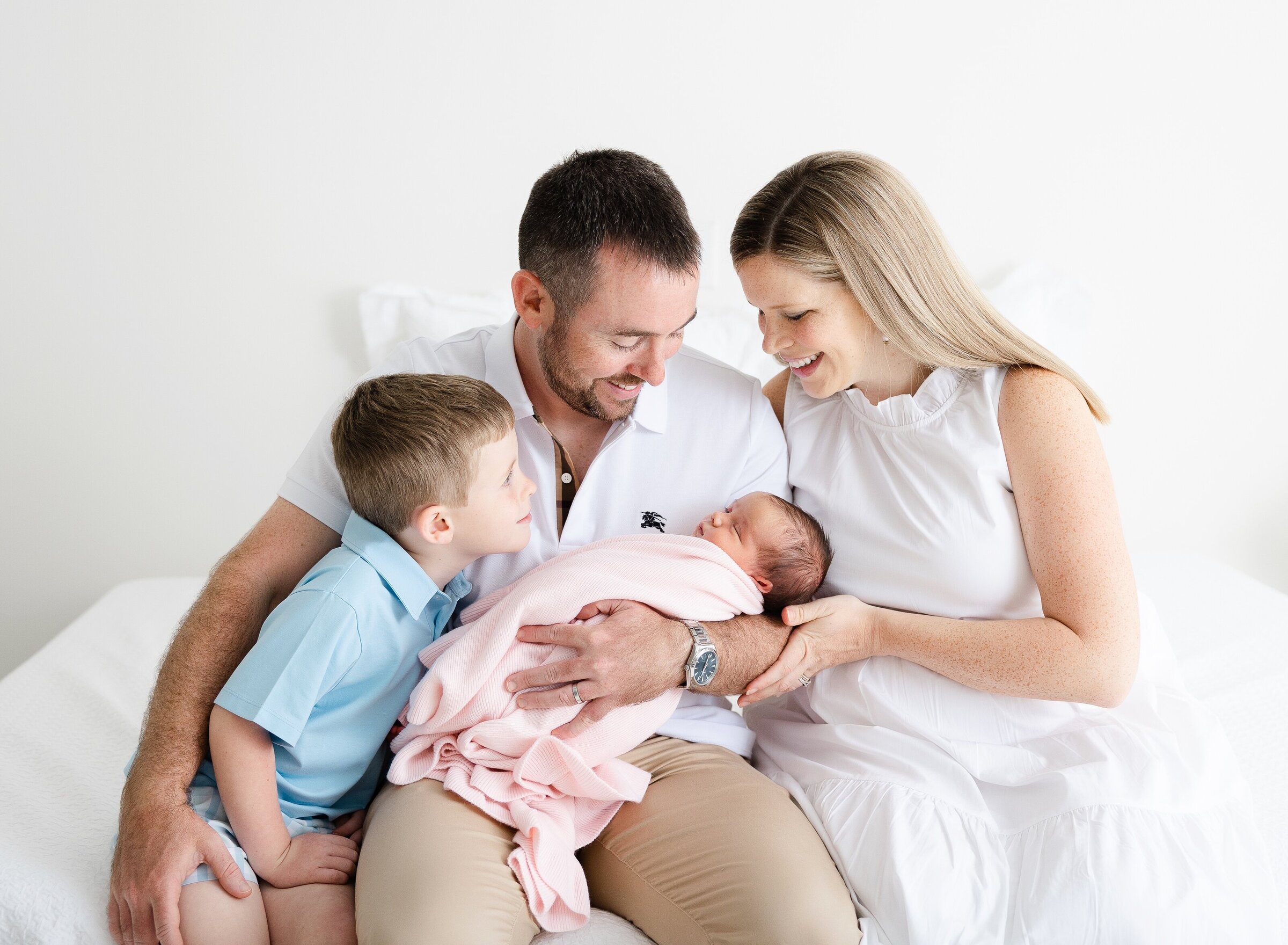 Jessica M_newborn5Y8A0040