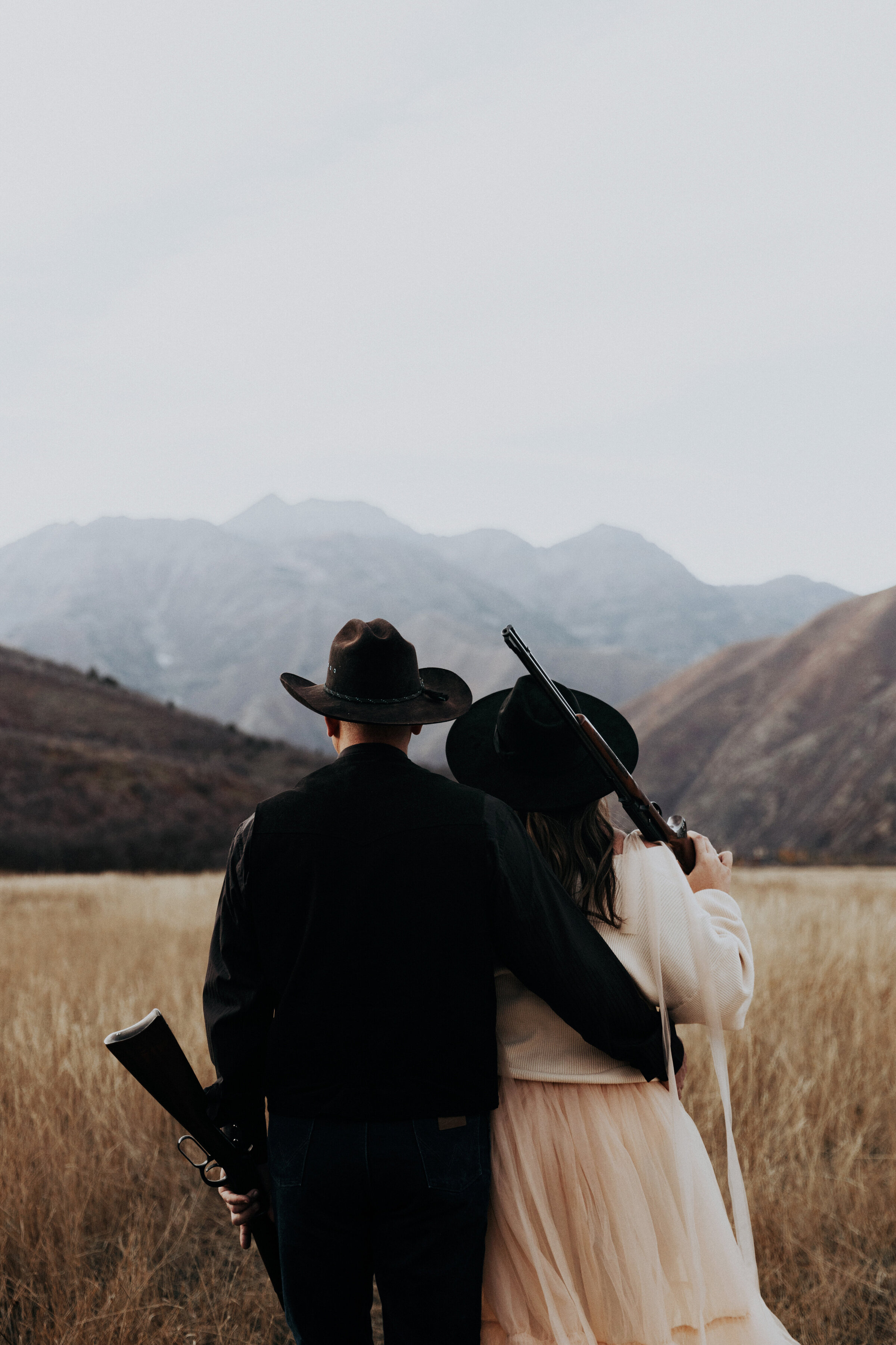 trisannphotofilm-engagement-photos-2023-212 (1)
