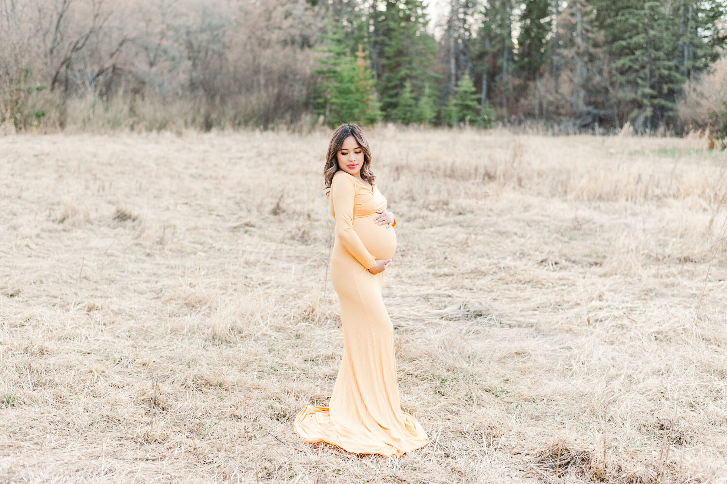 Maternity and newborn photographer