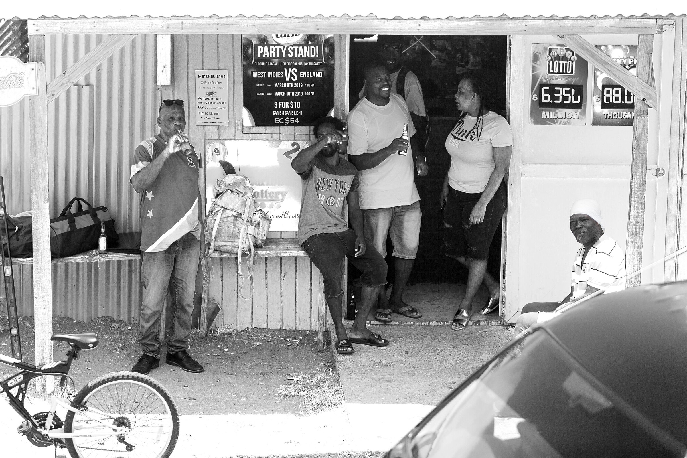 stkitts81bw