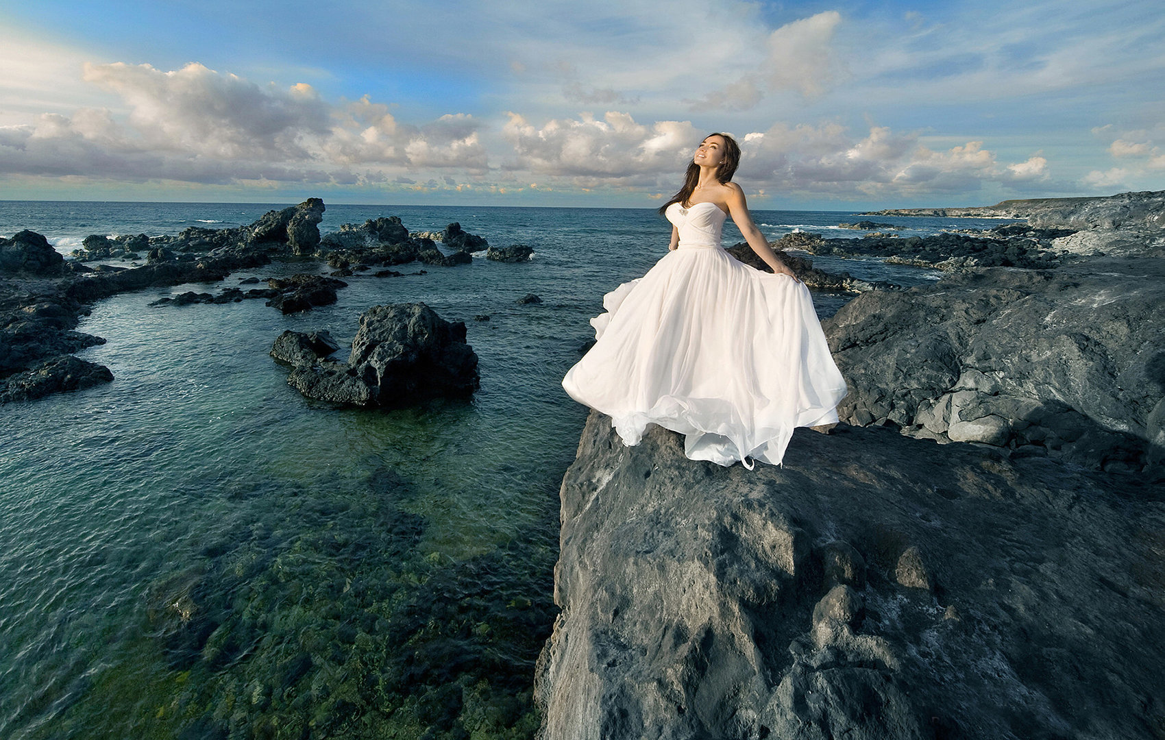 Maui Photographers | Oahu Photographers |  Kauai Photographers | Big Island Photographers | Family | Weddings | Couples.