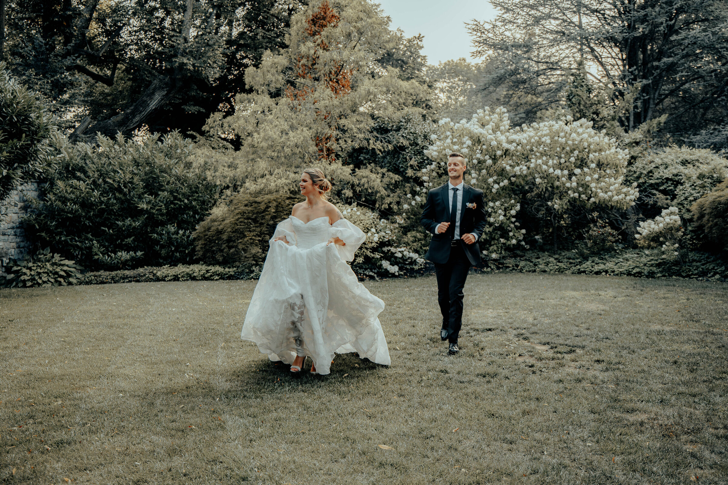 couple running 