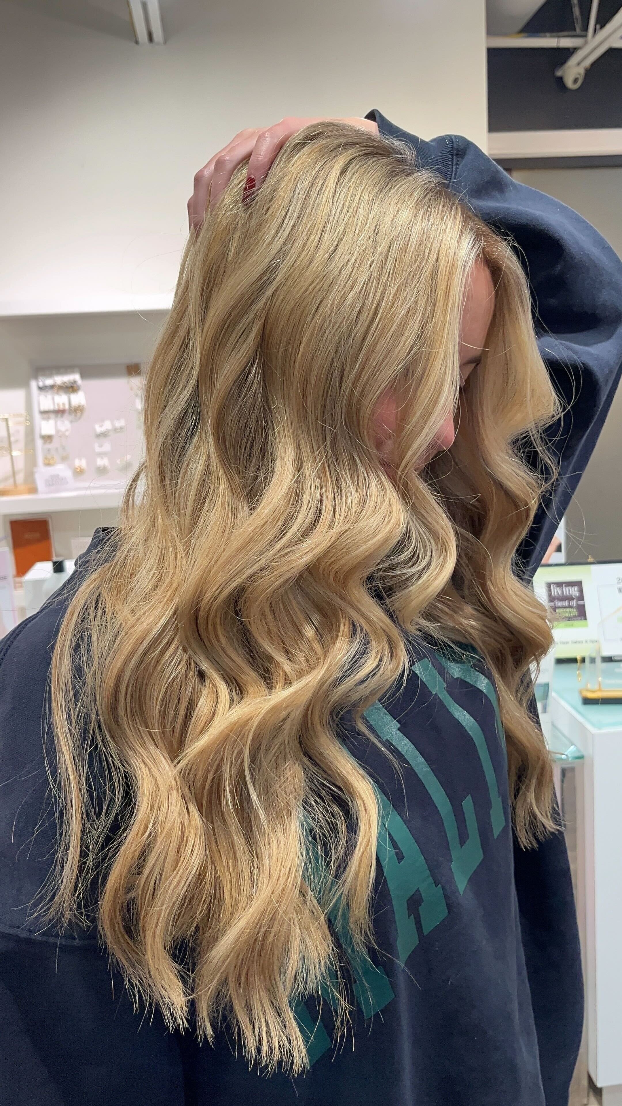 beachy-blonde-waves-heath-salon