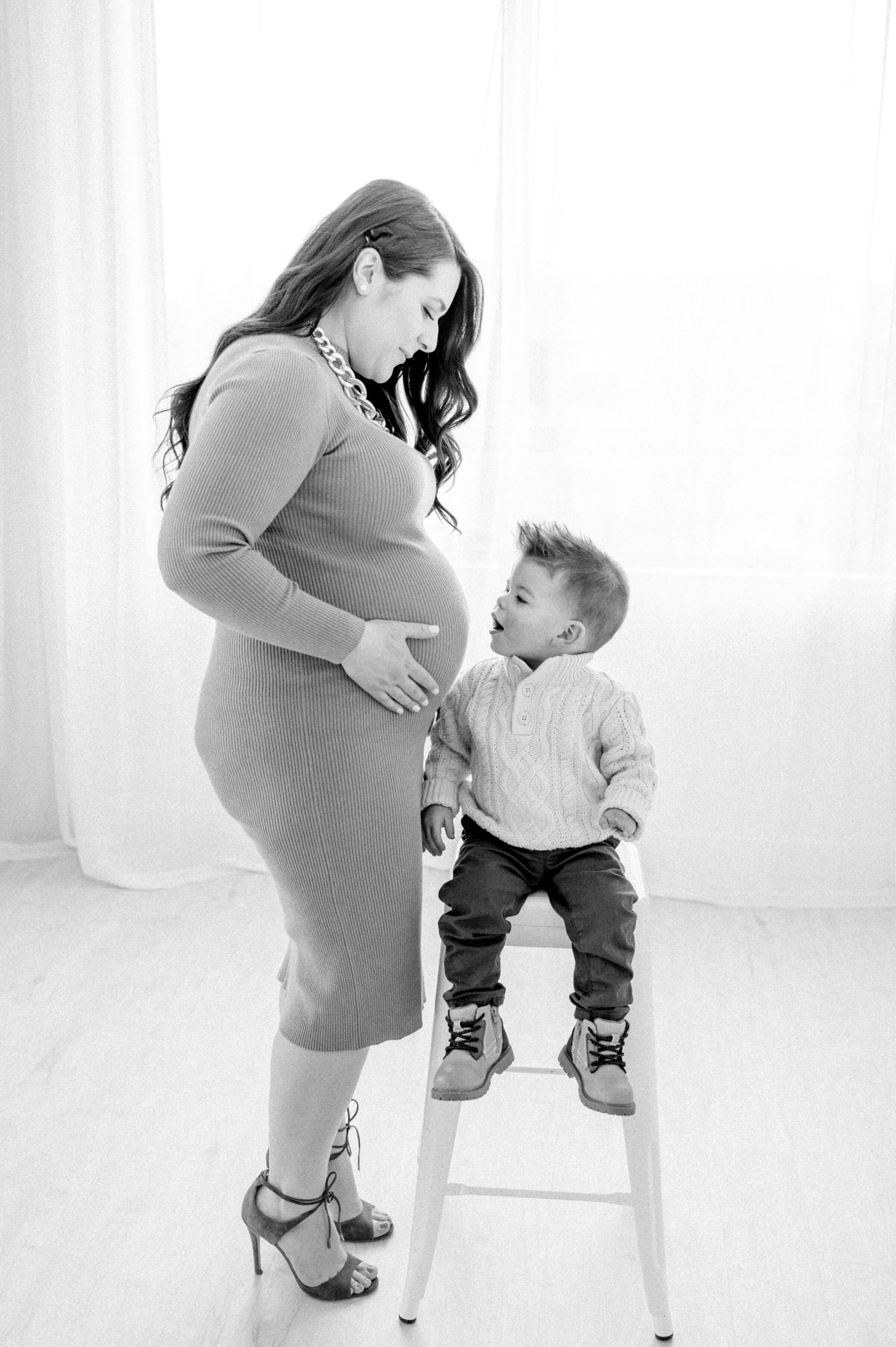 0070  Cindy Maternity Ottawa - Photography-by-Emma