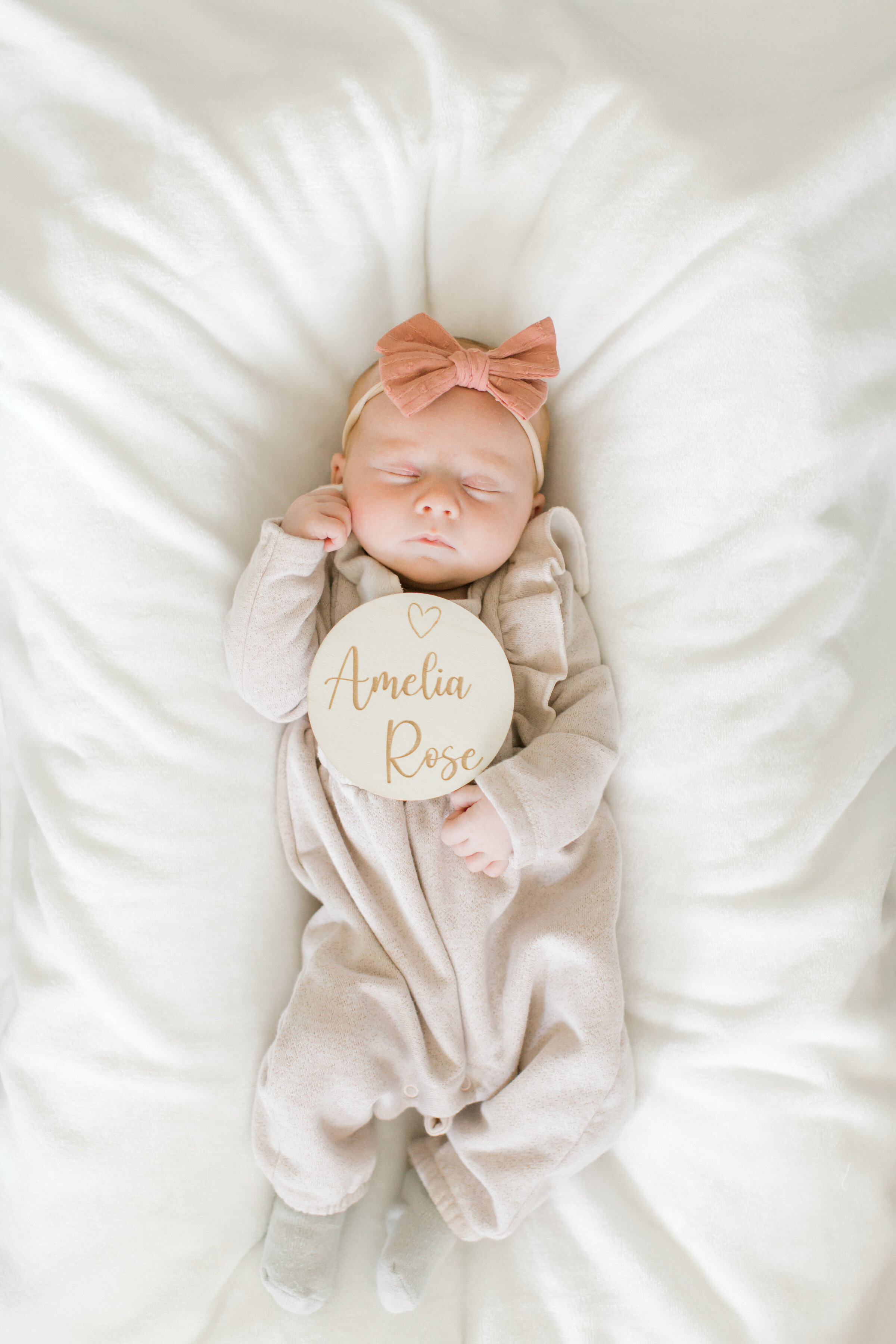 amelia newborn - sneak peeks (27 of 29)