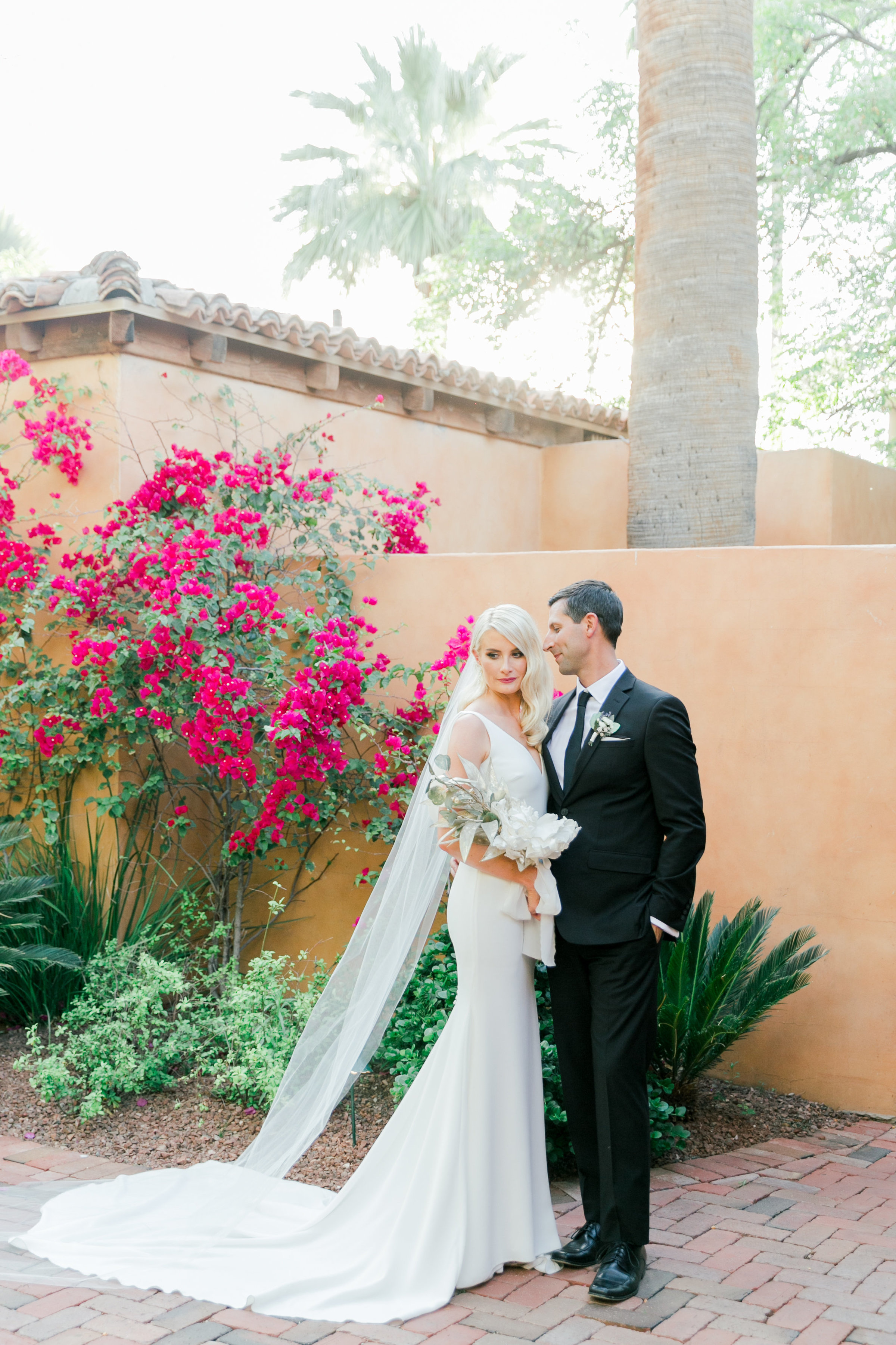 Karlie Colleen Photography - Arizona Wedding - Royal Palms Resort- Alex & Alex-112