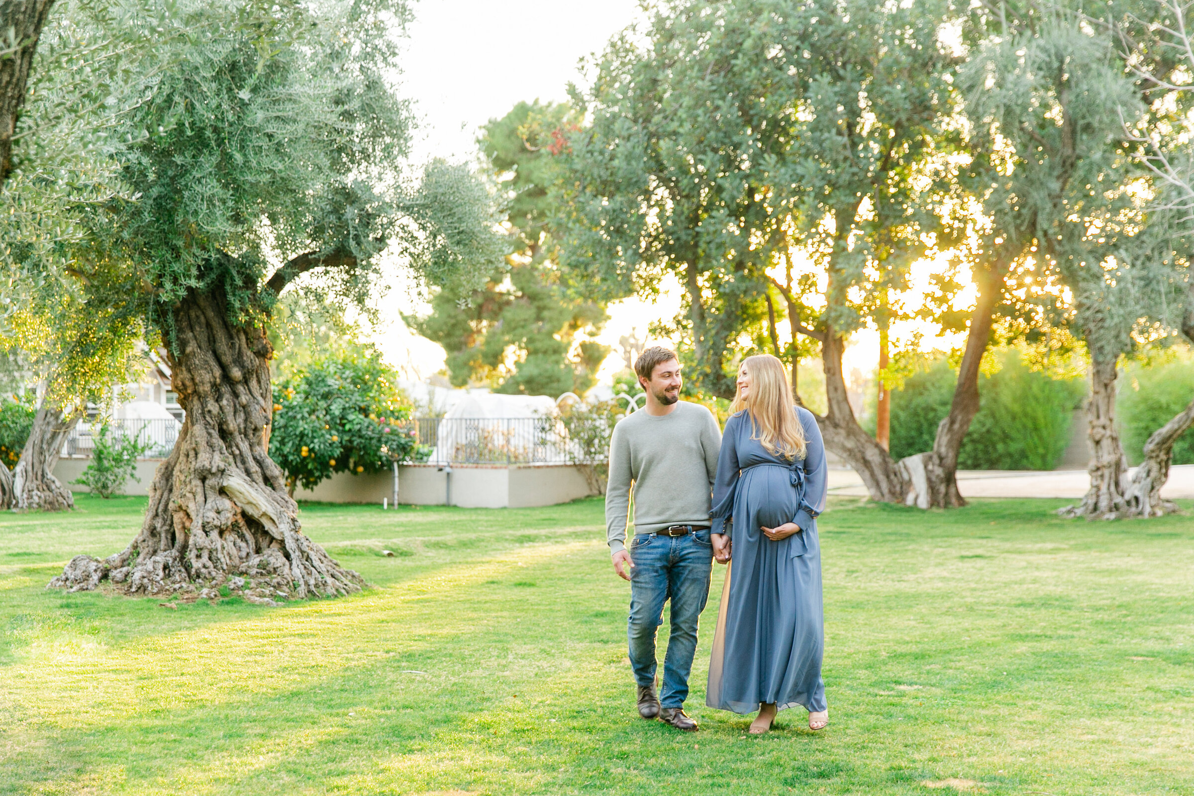 Karlie Colleen Photography - Phoenix Arizona Maternity Session - Green Historic Home - Hannah & Calvin -98