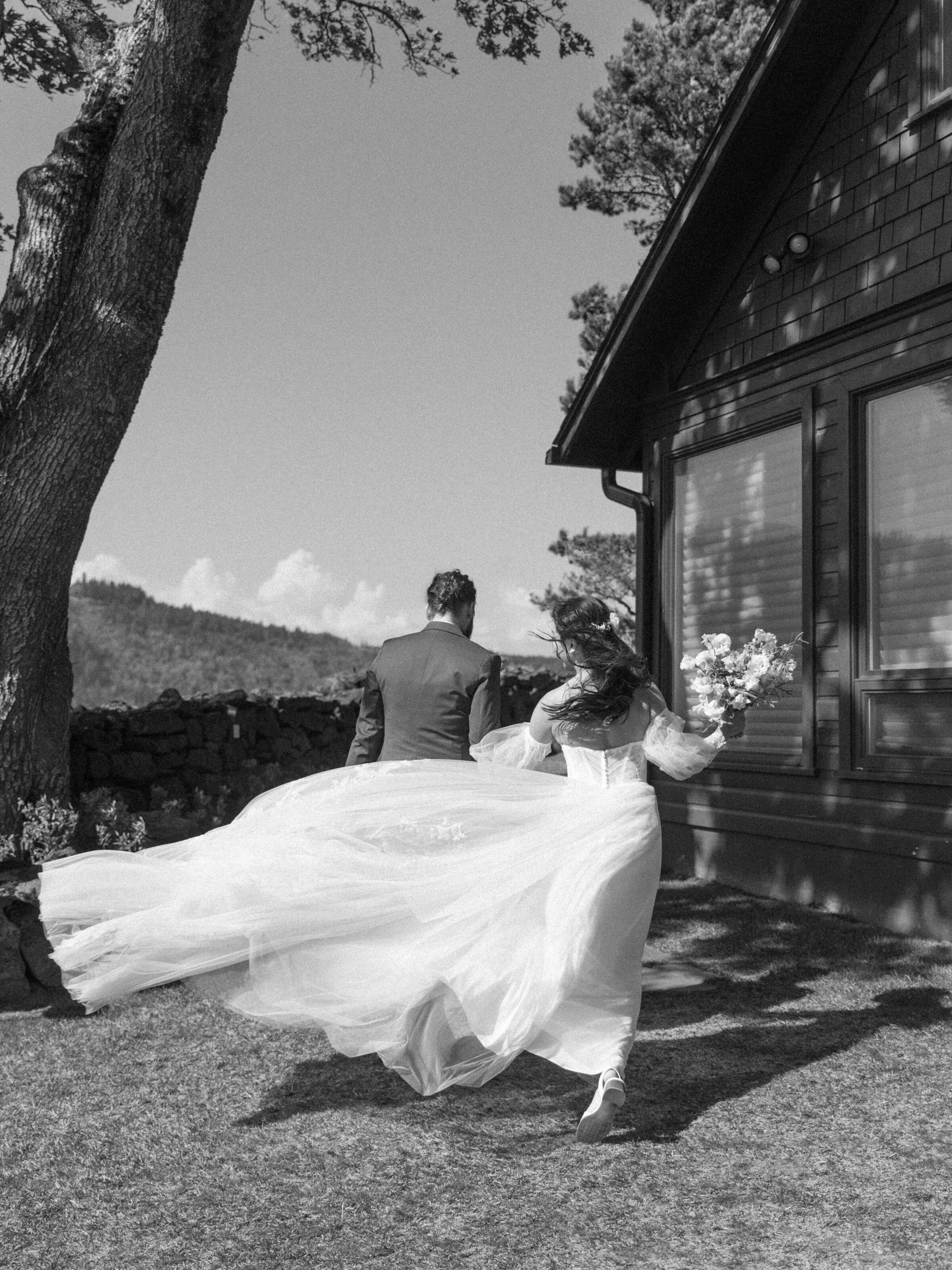 weddings-at-the-griffin-house-hood-river-oregon-by-the-tenneys-photographers-03