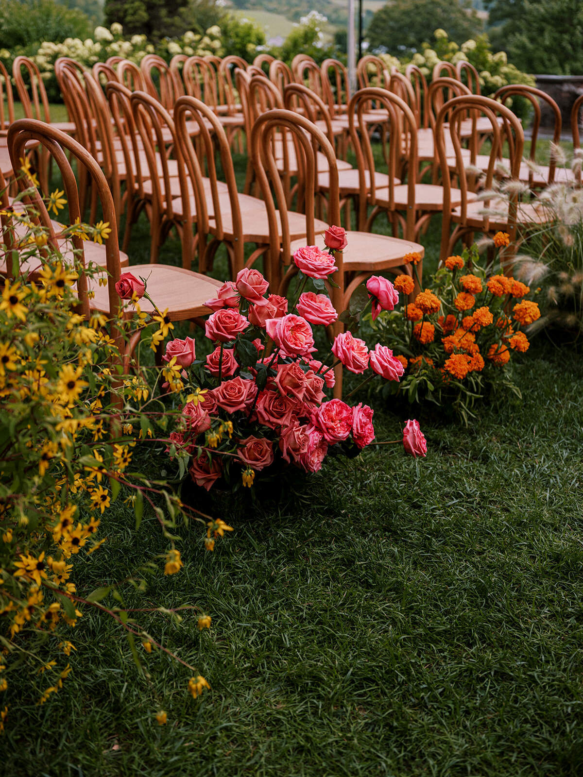 Hudson-Valley-Wedding-Planner-Glynwood-Farm-Wedding-tented-wedding-ceremony-garden-aisle-09