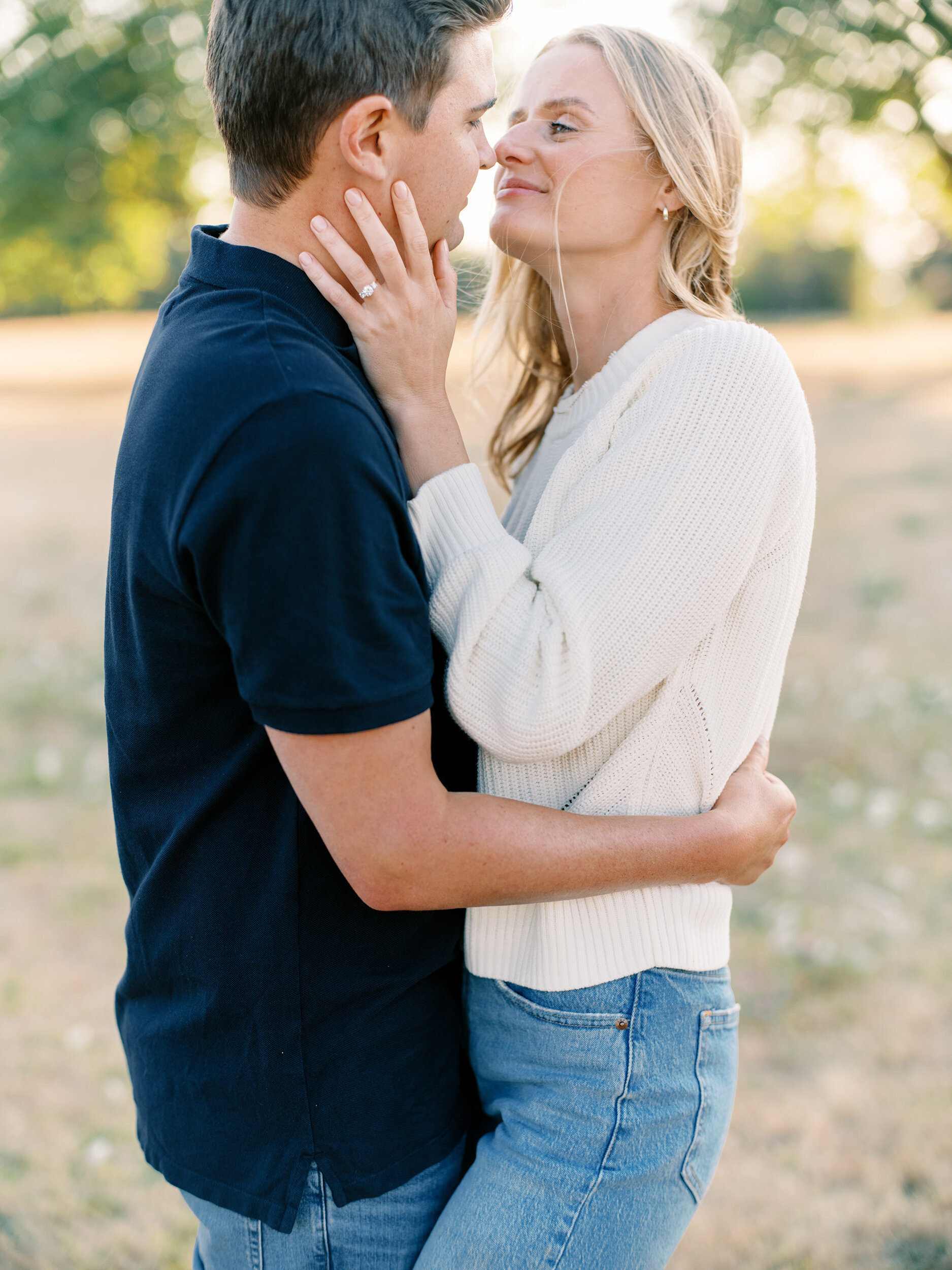 casual-discovery-park-engagement-photos