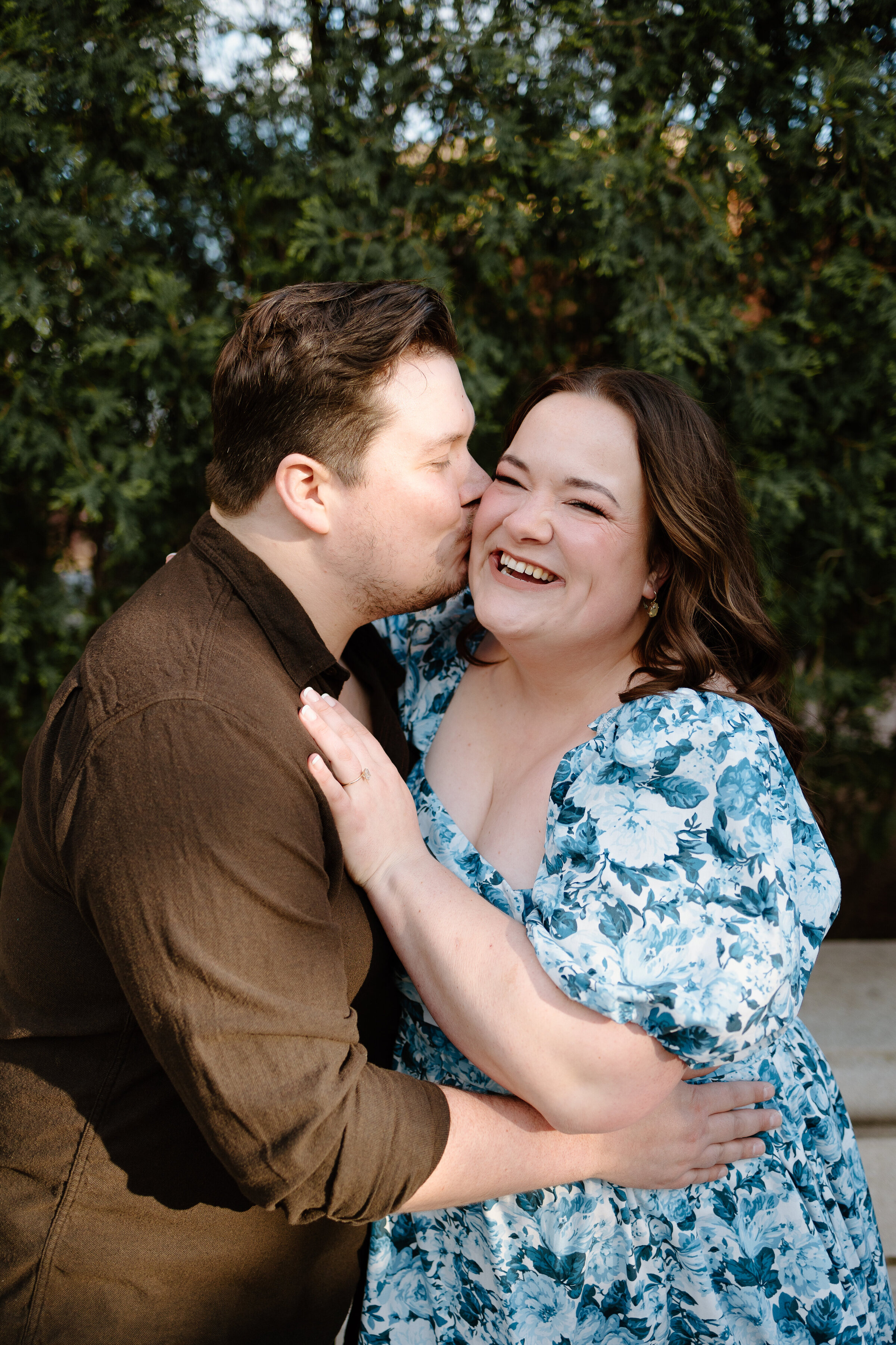 Nichole-Babiez-Photography-chicago-illinois-arlington-heights-engagement-session-downtown-gold-hour-sunset-Alexi-and-dave-04-13-2024-45