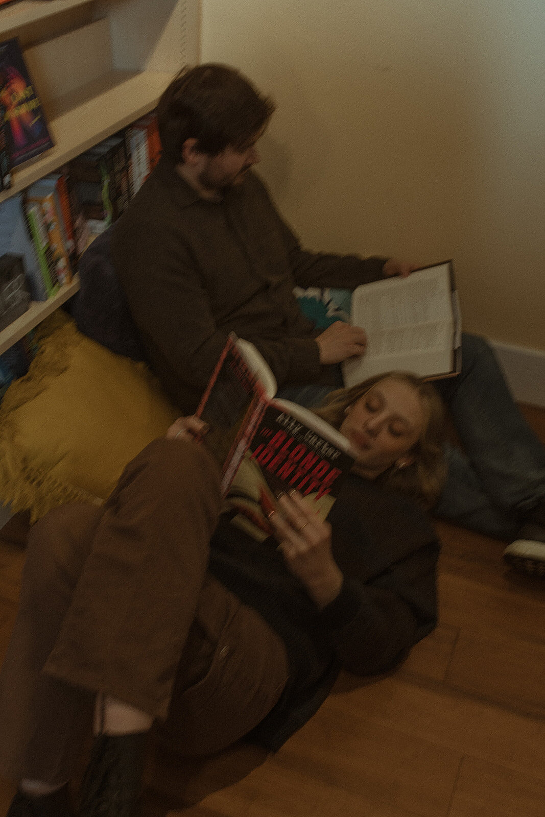 bookstore-couple-downtown-engagements-idaho-falls-photographer-9461