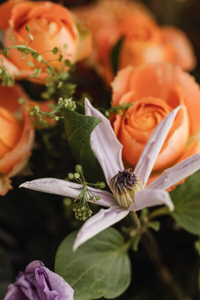 kaboompics_beautiful-bouquet-flower-arrangement-floral-composition-30476