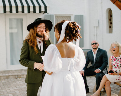 J&Rairbnbceremony-42