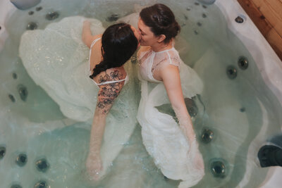 Marissa-Solini-Photography-Mount-Rainier-Snowshoe-Elopement-Julie&Gina-39
