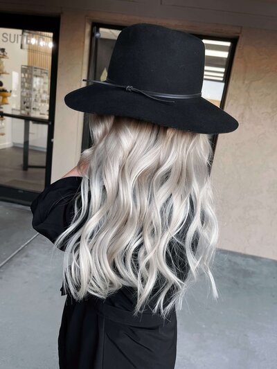 IBE-Hair-Extensions-Kennewick-Washington-Salon-Beliz-Elite-Artist-Lived-in-Hair-Color-expert-Facetune_13-05-2023-21-00-10